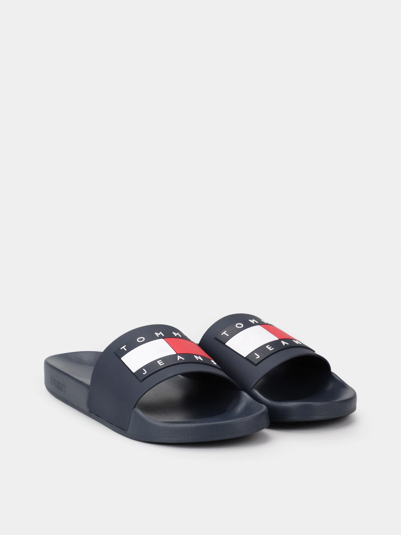 Шлёпанцы Tommy Hilfiger модель EM0EM01191-C1G Шлёпанцы Tommy Hilfiger модель EM0EM01191-C1G Фото