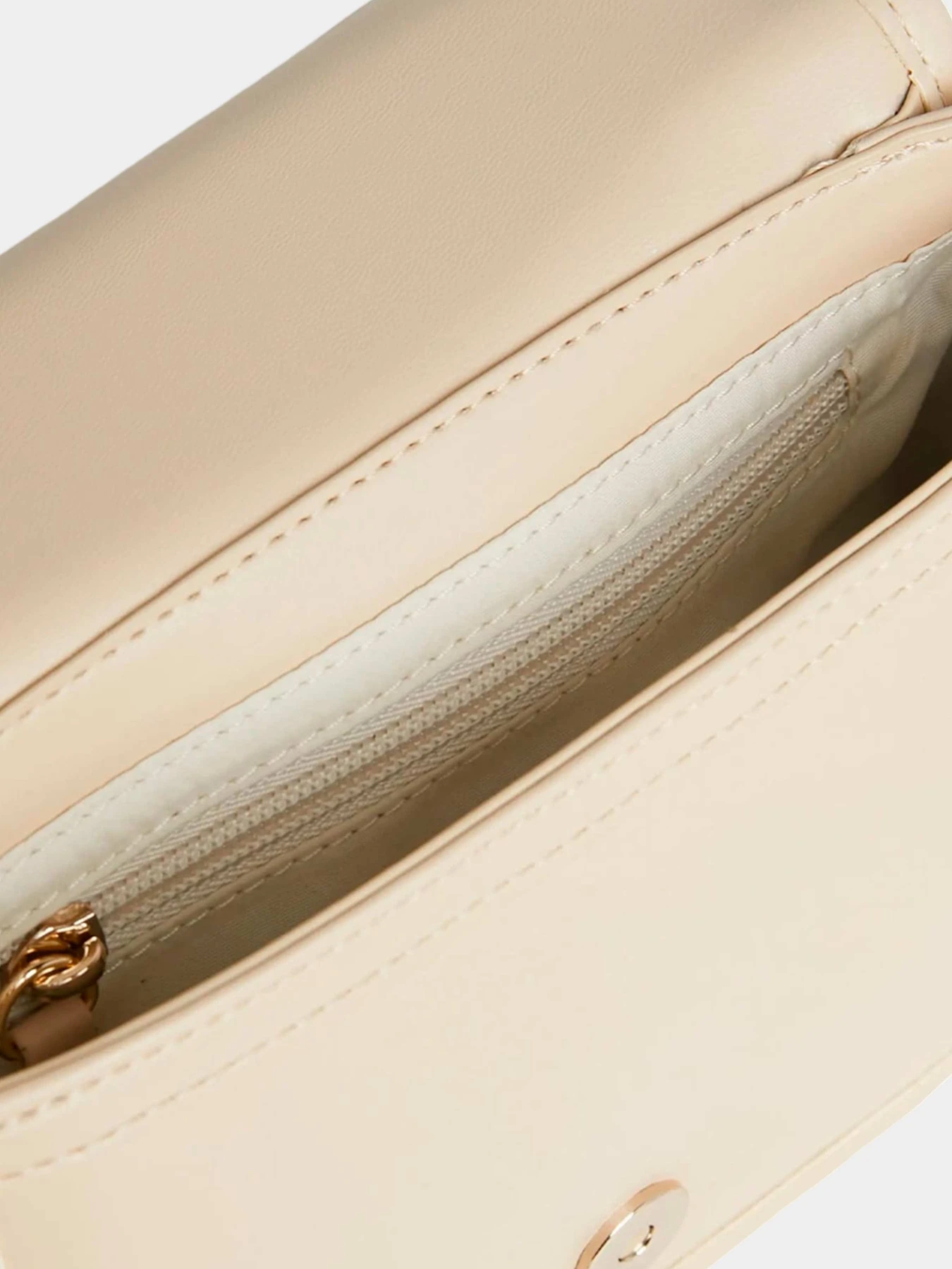 Сумки Tommy Hilfiger модель AW0AW15694-AES Сумки Tommy Hilfiger модель AW0AW15694-AES Фото