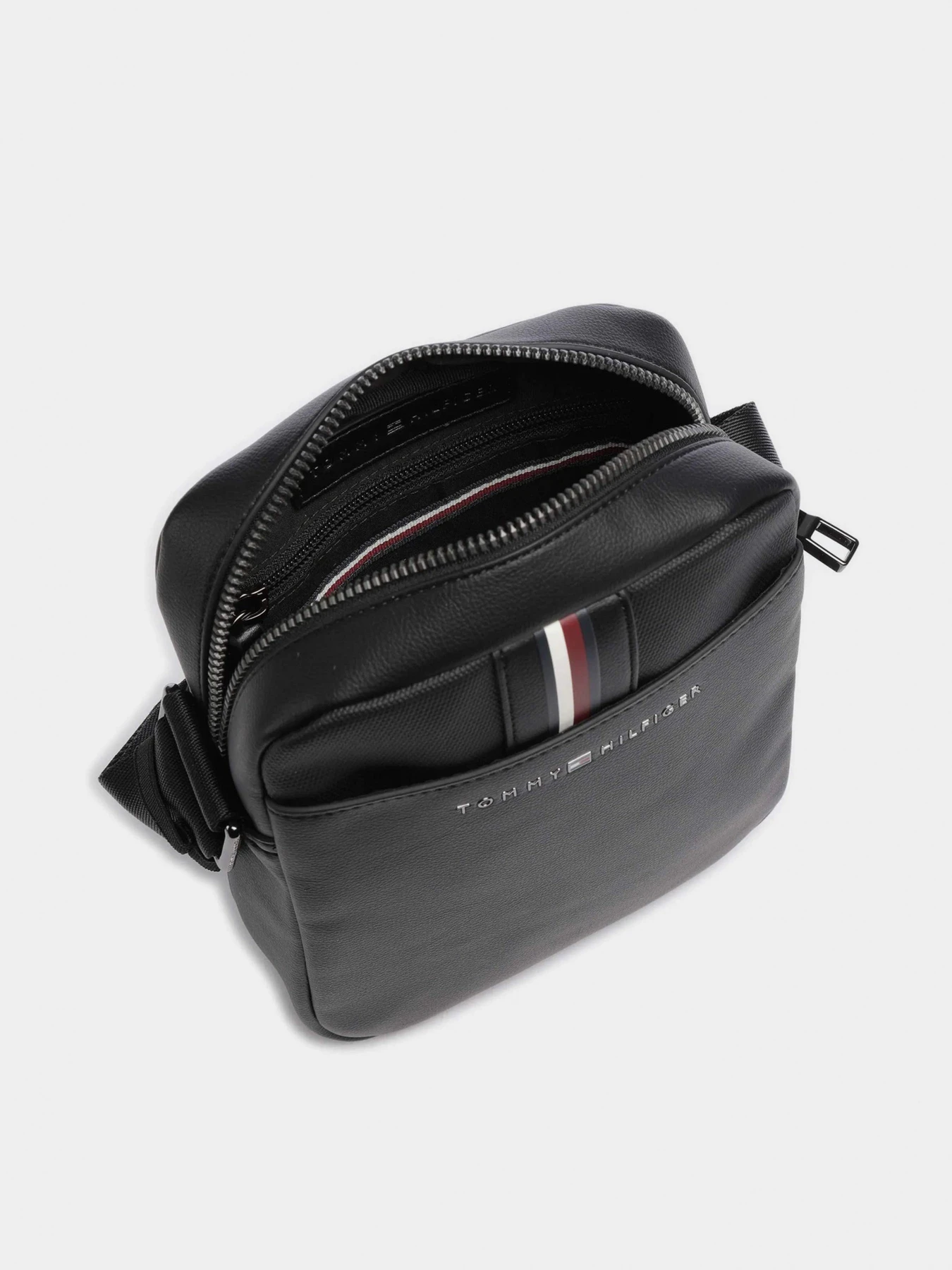 Сумки Tommy Hilfiger модель AM0AM11829-BDS Сумки Tommy Hilfiger модель AM0AM11829-BDS Фото