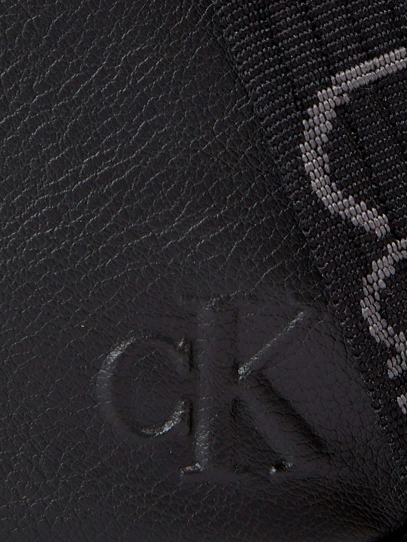 Сумки Calvin Klein модель K60K611554-BEH Сумки Calvin Klein модель K60K611554-BEH Фото