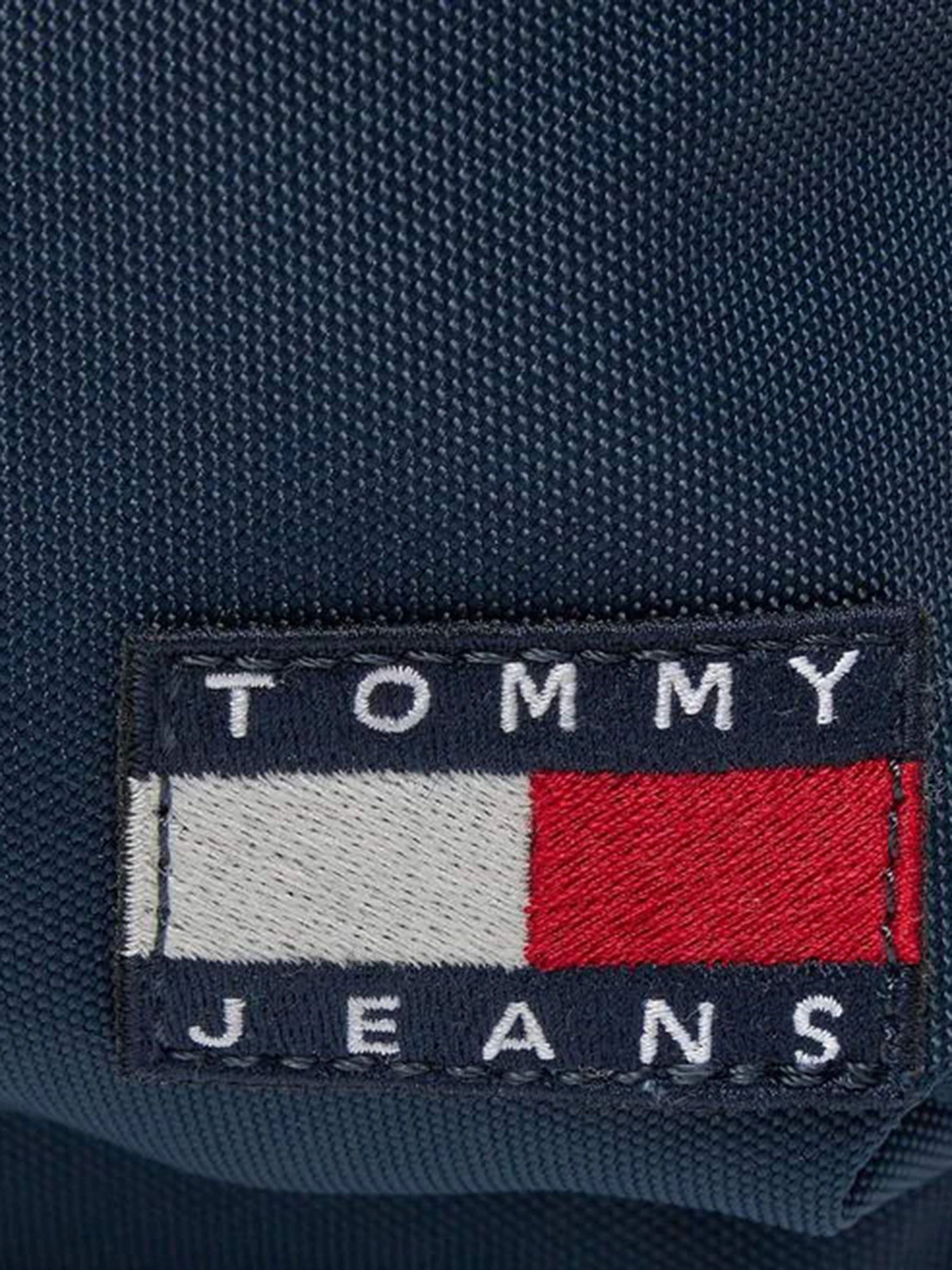 Сумки Tommy Hilfiger модель AM0AM11967-C1G Сумки Tommy Hilfiger модель AM0AM11967-C1G Фото