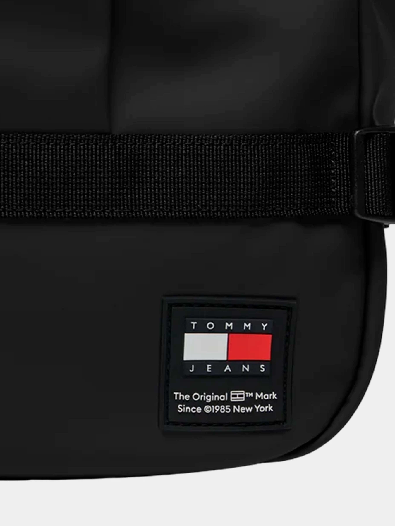 Рюкзаки Tommy Hilfiger модель AM0AM11961-BDS Рюкзаки Tommy Hilfiger модель AM0AM11961-BDS Фото