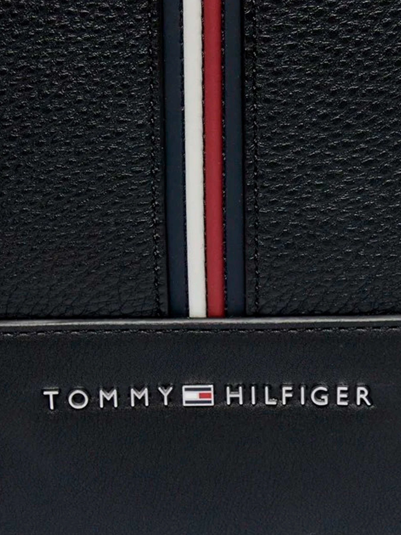 Сумки Tommy Hilfiger модель AM0AM11833-BDS Сумки Tommy Hilfiger модель AM0AM11833-BDS Фото