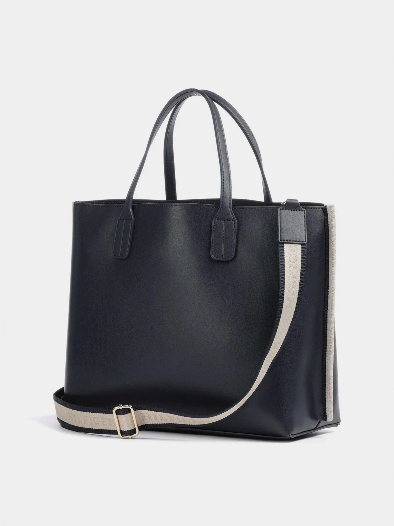 Сумки Tommy Hilfiger модель AW0AW15692-DW6 Сумки Tommy Hilfiger модель AW0AW15692-DW6 Фото