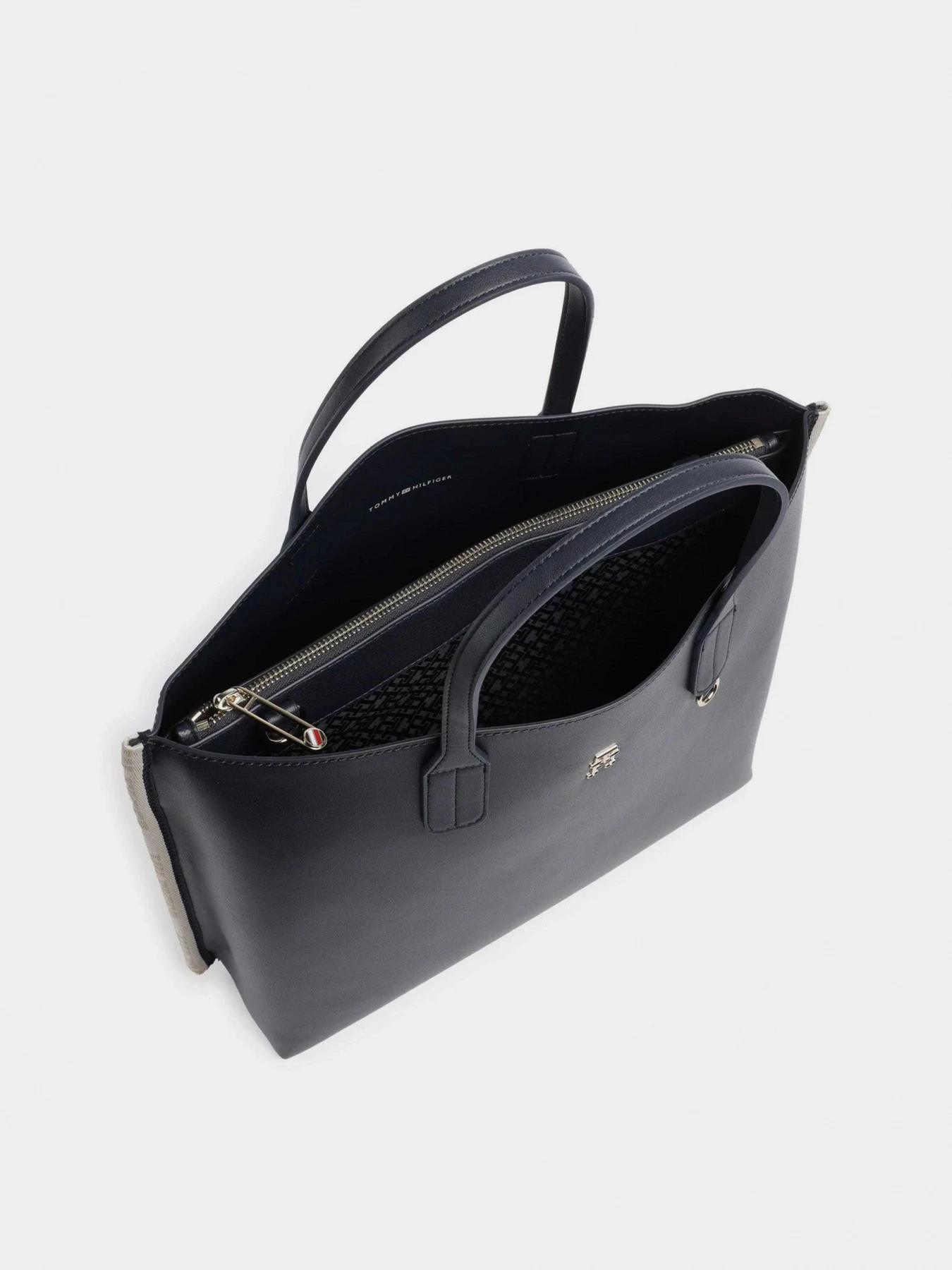 Сумки Tommy Hilfiger модель AW0AW15692-DW6 Сумки Tommy Hilfiger модель AW0AW15692-DW6 Фото
