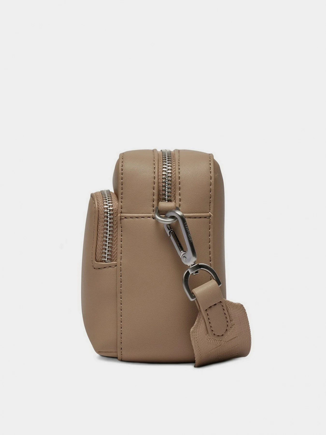 Сумки Calvin Klein модель K60K608410-PFA Сумки Calvin Klein модель K60K608410-PFA Фото