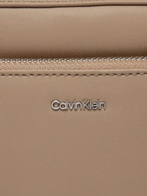 Сумки Calvin Klein модель K60K608410-PFA Фото