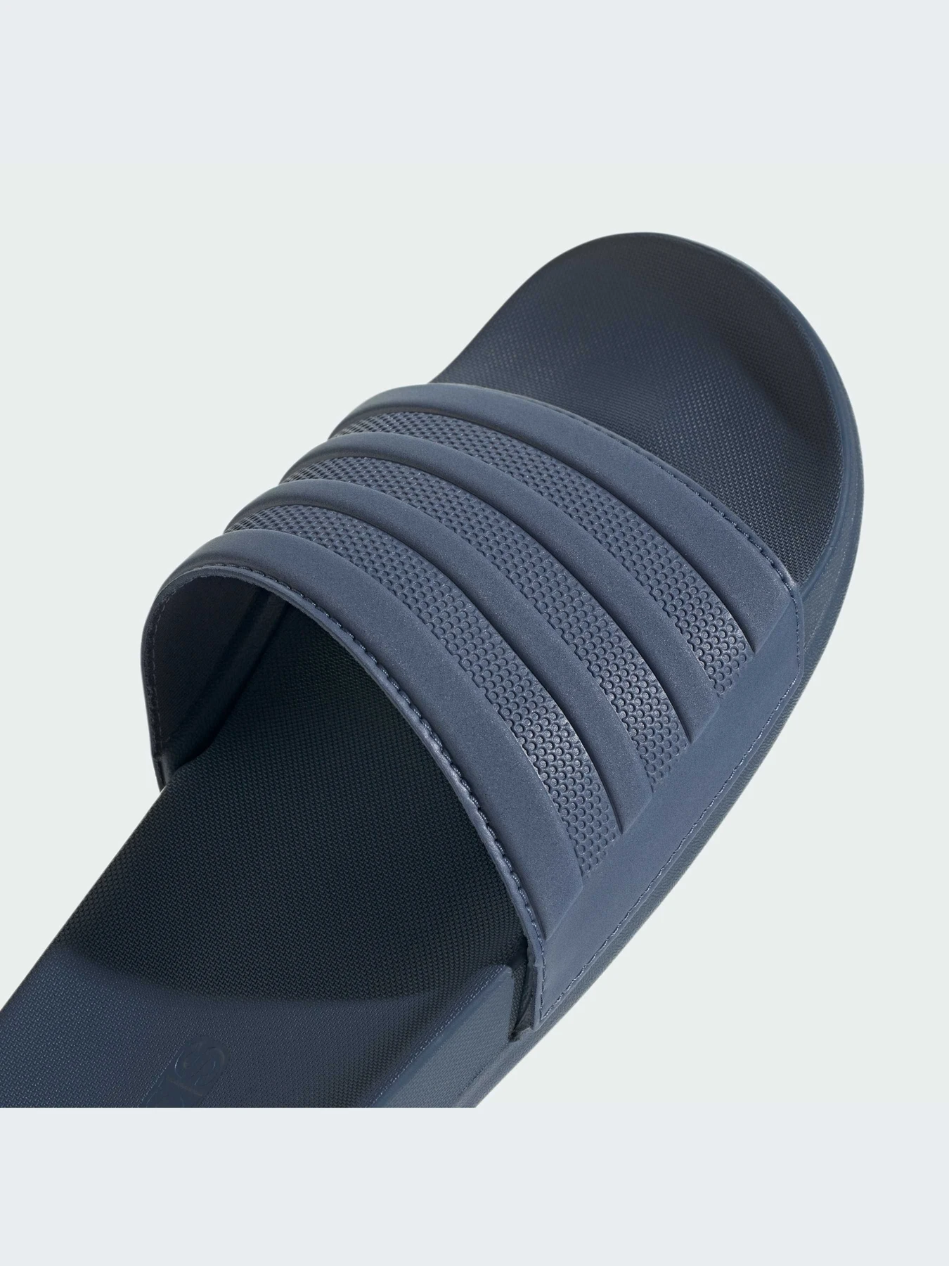 Шлёпанцы Adidas Adilette модель ID3402-KZ Шлёпанцы Adidas Adilette модель ID3402-KZ Фото