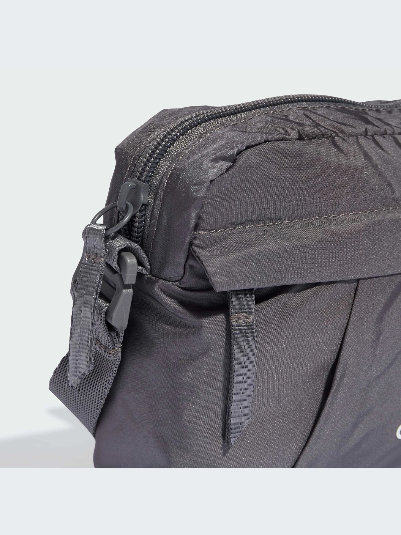 Сумки Adidas модель IM4236-KZ Сумки Adidas модель IM4236-KZ Фото