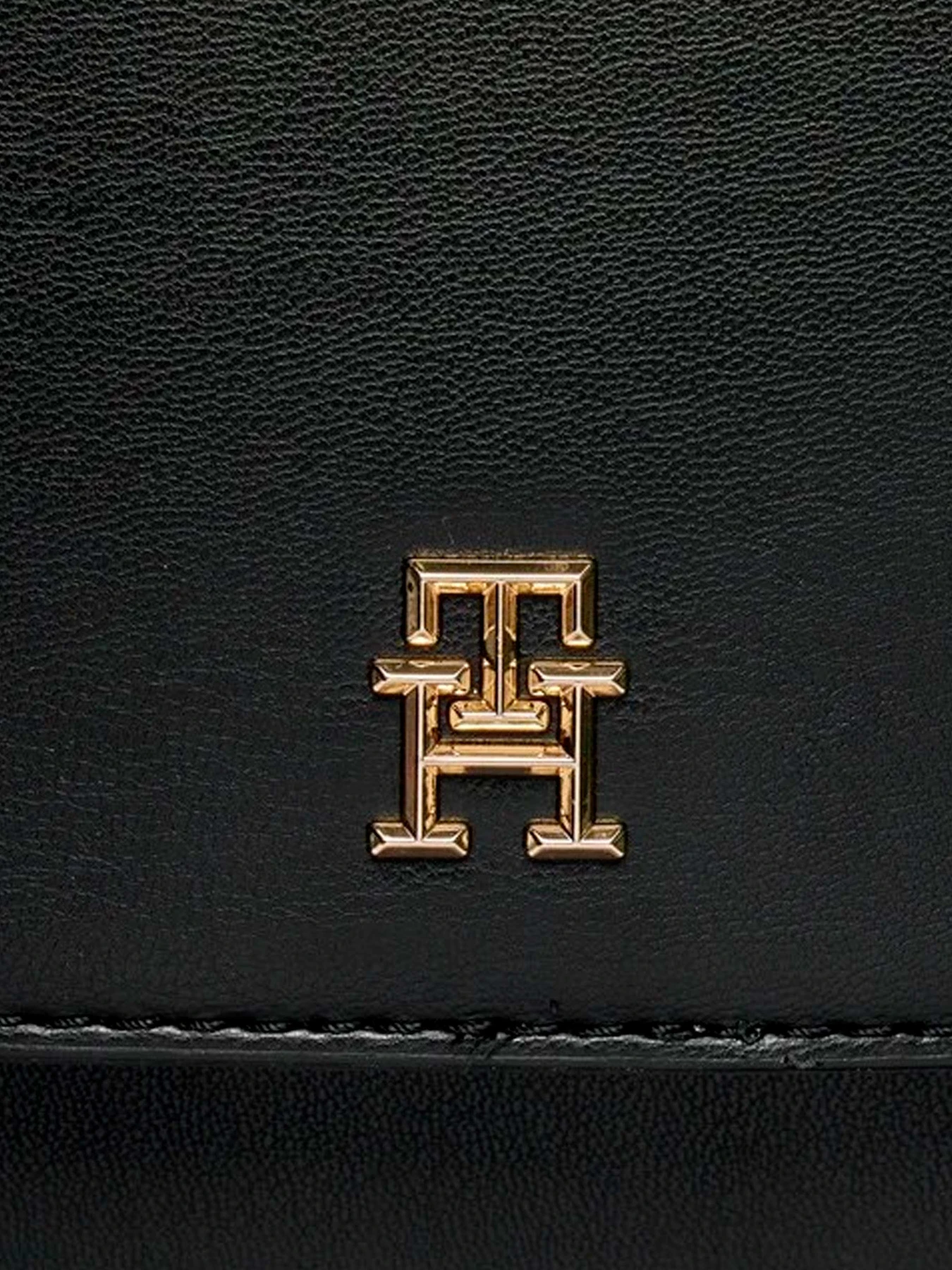 Рюкзаки Tommy Hilfiger модель AW0AW15722-BDS Рюкзаки Tommy Hilfiger модель AW0AW15722-BDS Фото