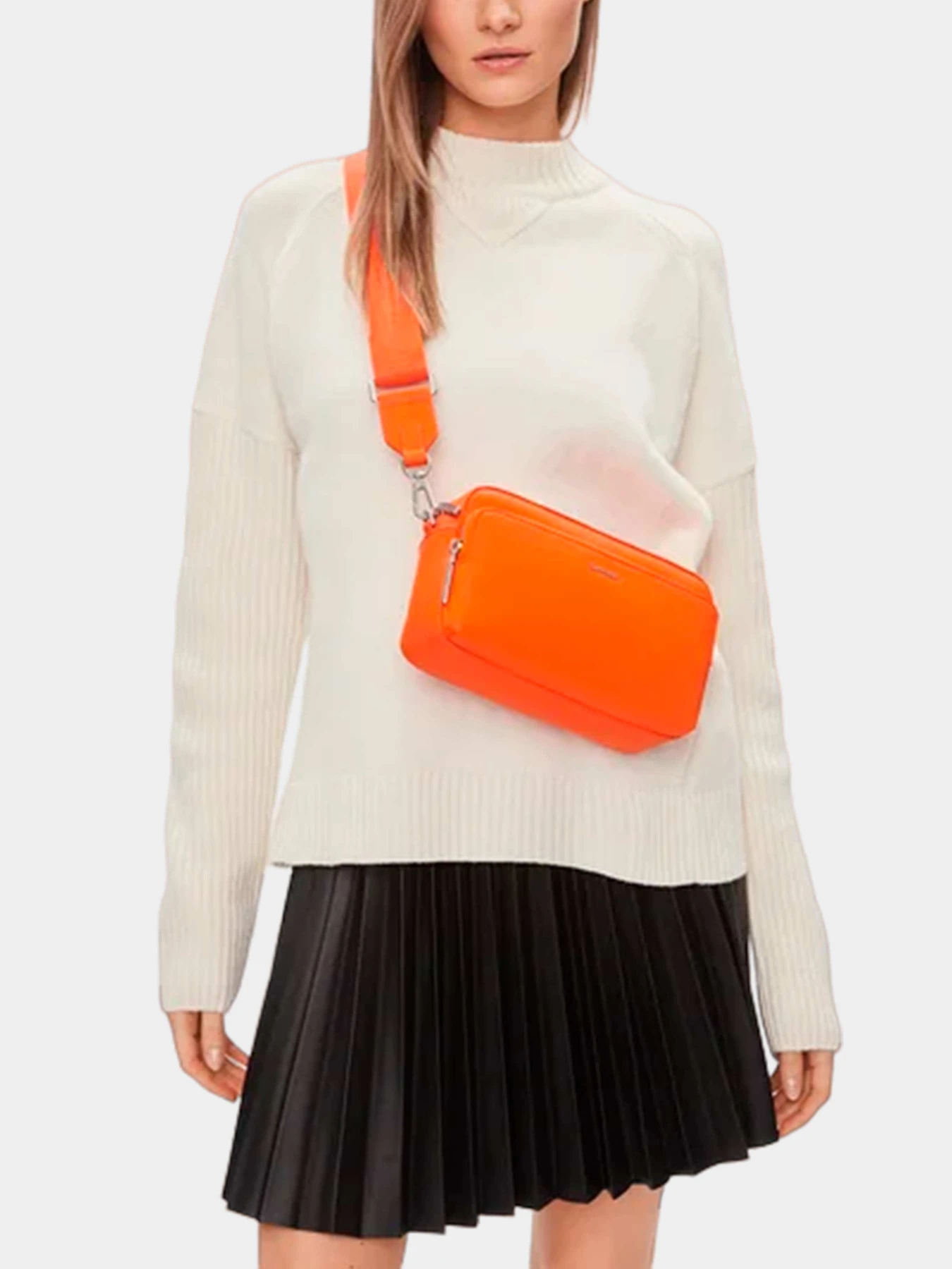 Сумки Calvin Klein модель K60K608410-SA3 Сумки Calvin Klein модель K60K608410-SA3 Фото