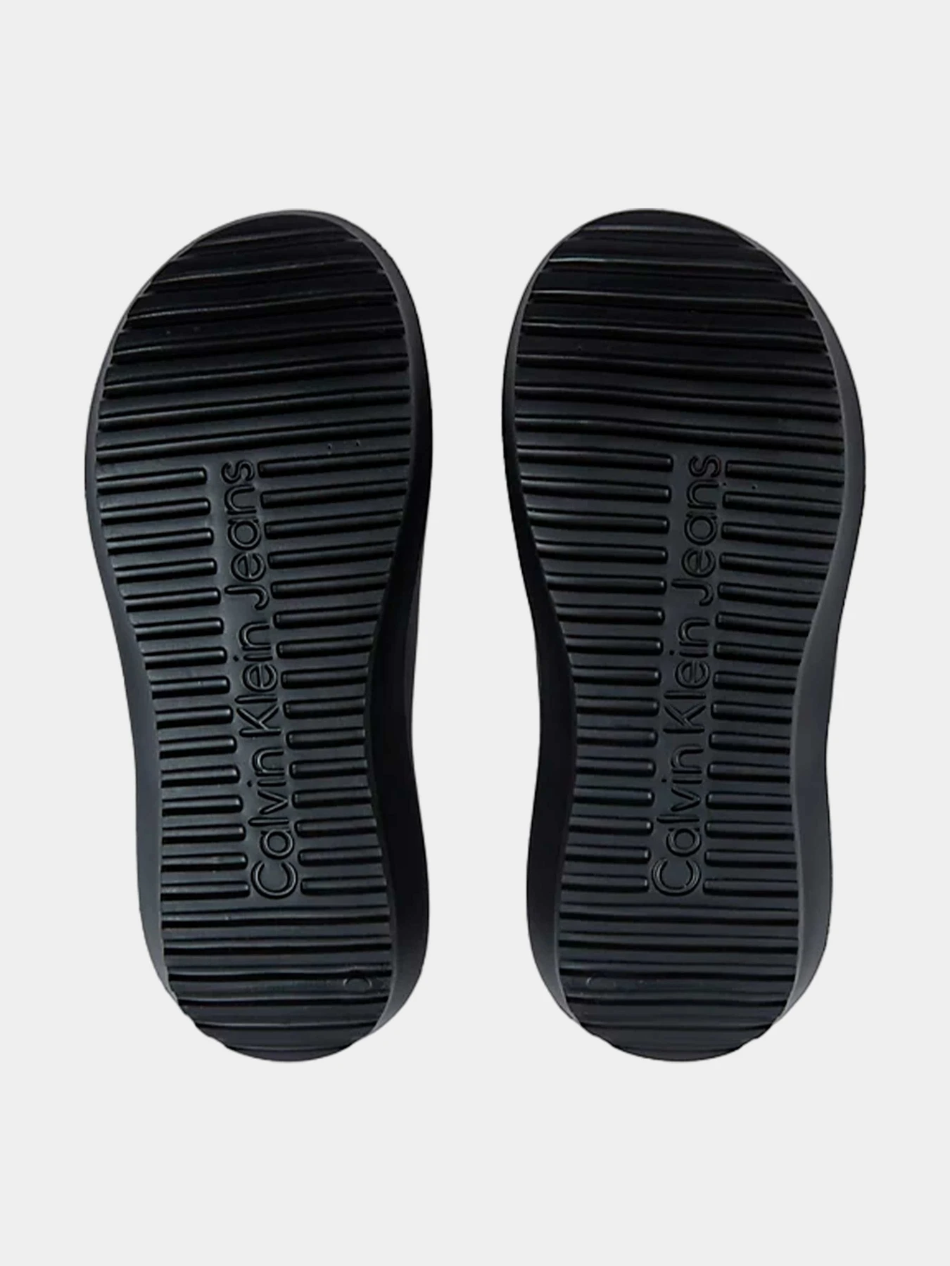 Шлёпанцы Calvin Klein модель YM0YM00966-0GT Фото