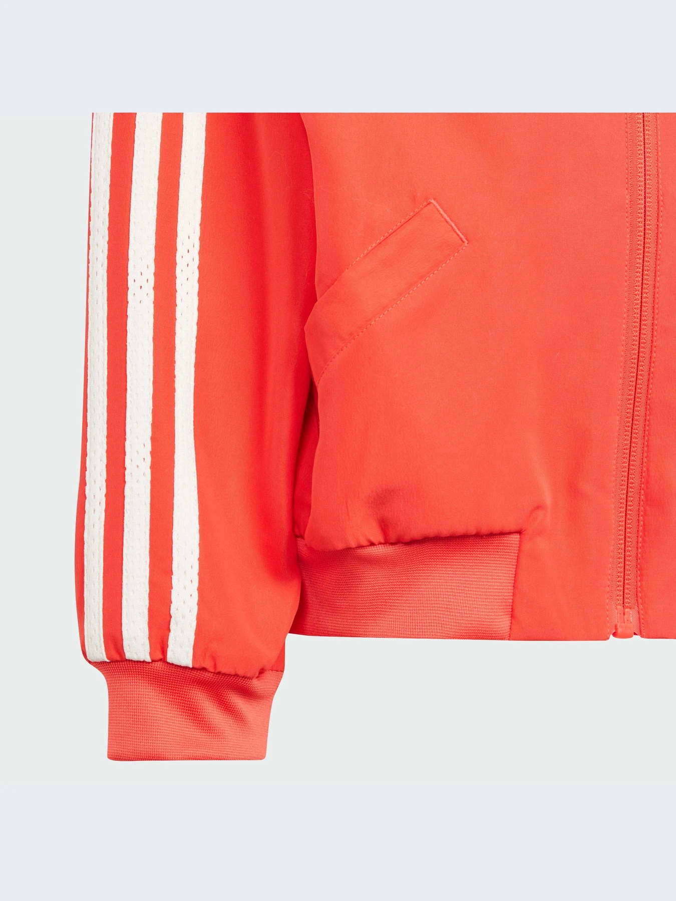 Куртки и дубленки Adidas Mickey and Friends модель IN7296-KZ Куртки и дубленки Adidas Mickey and Friends модель IN7296-KZ Фото