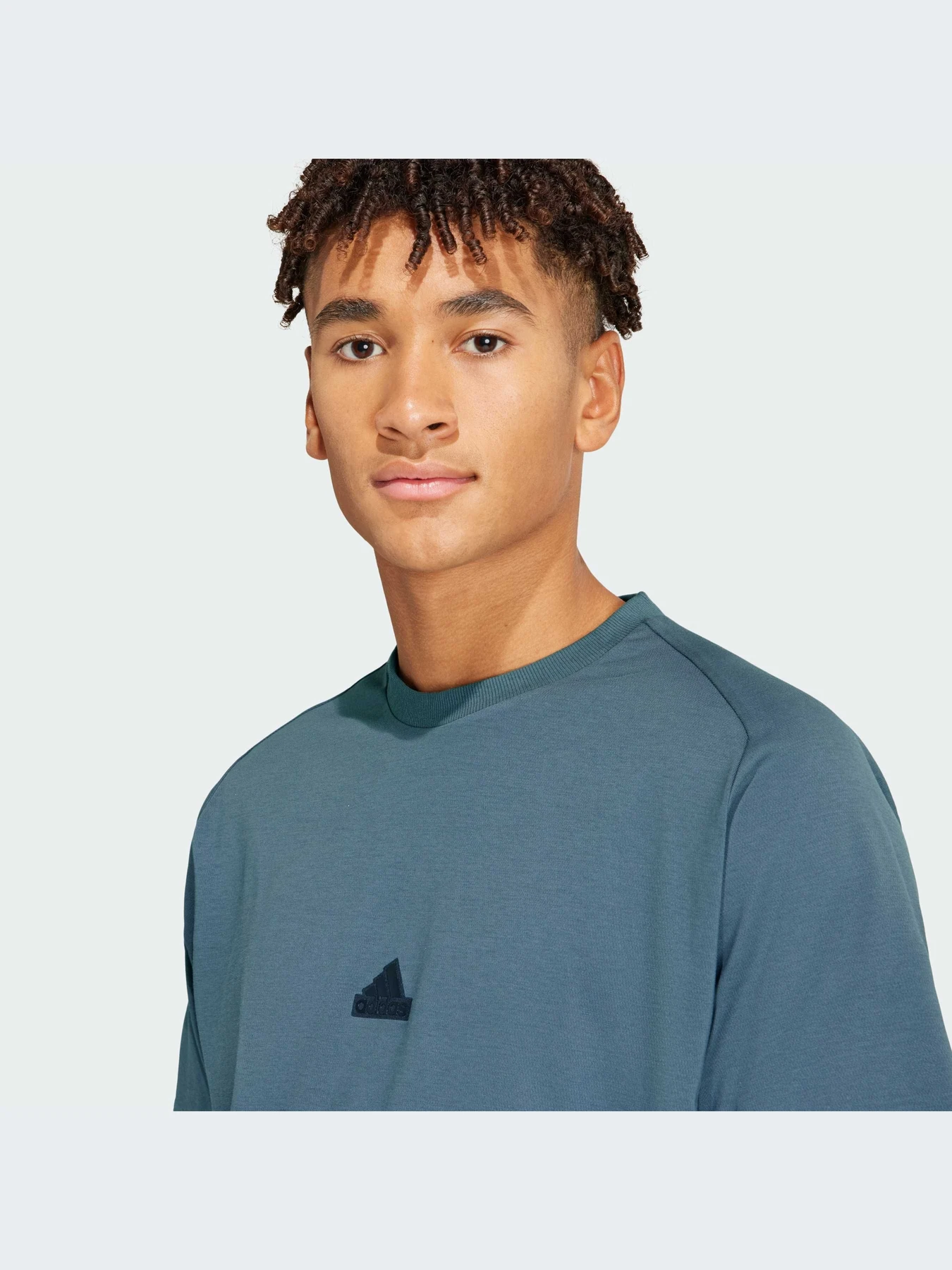 Футболки и поло Adidas ZNE модель IS8358-KZ Футболки и поло Adidas ZNE модель IS8358-KZ Фото