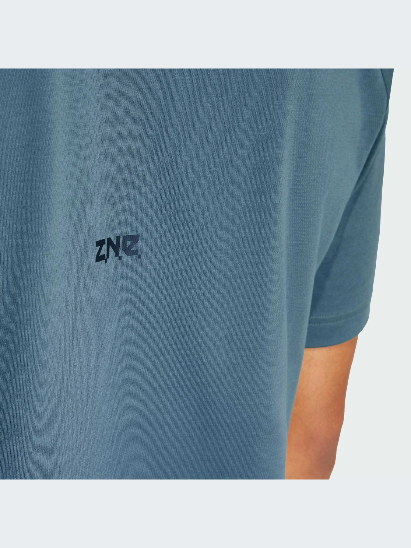 Футболки и поло Adidas ZNE модель IS8358-KZ Футболки и поло Adidas ZNE модель IS8358-KZ Фото