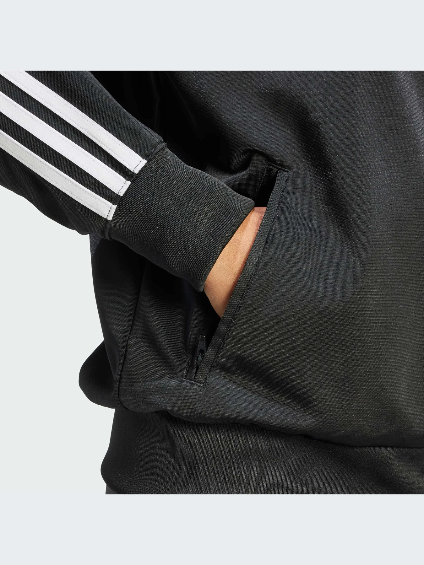 Худи и свитшоты Adidas Adicolor модель IT7405-KZ Худи и свитшоты Adidas Adicolor модель IT7405-KZ Фото