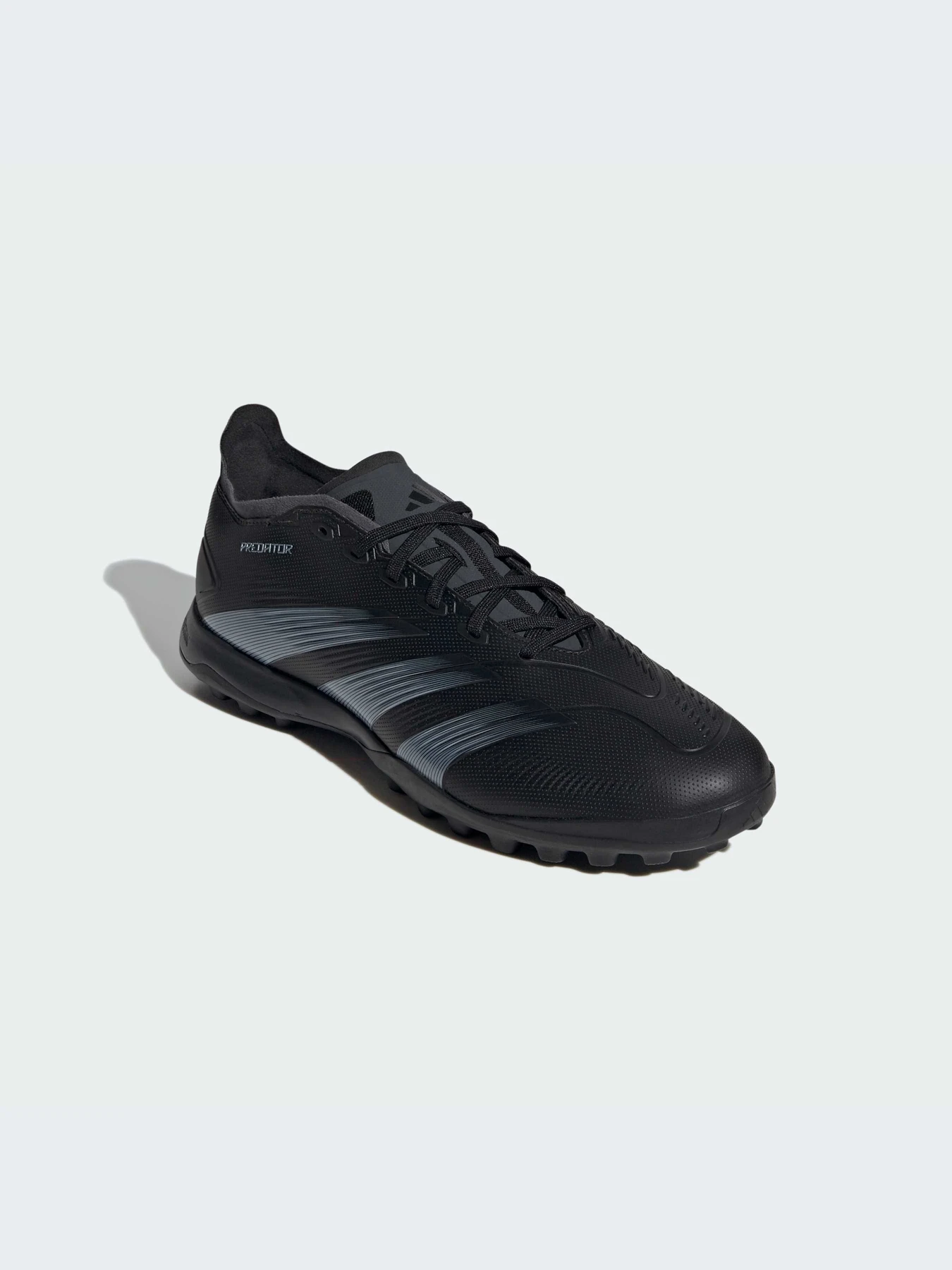 Кроссовки Adidas Predator модель IE2614-KZ Кроссовки Adidas Predator модель IE2614-KZ Фото