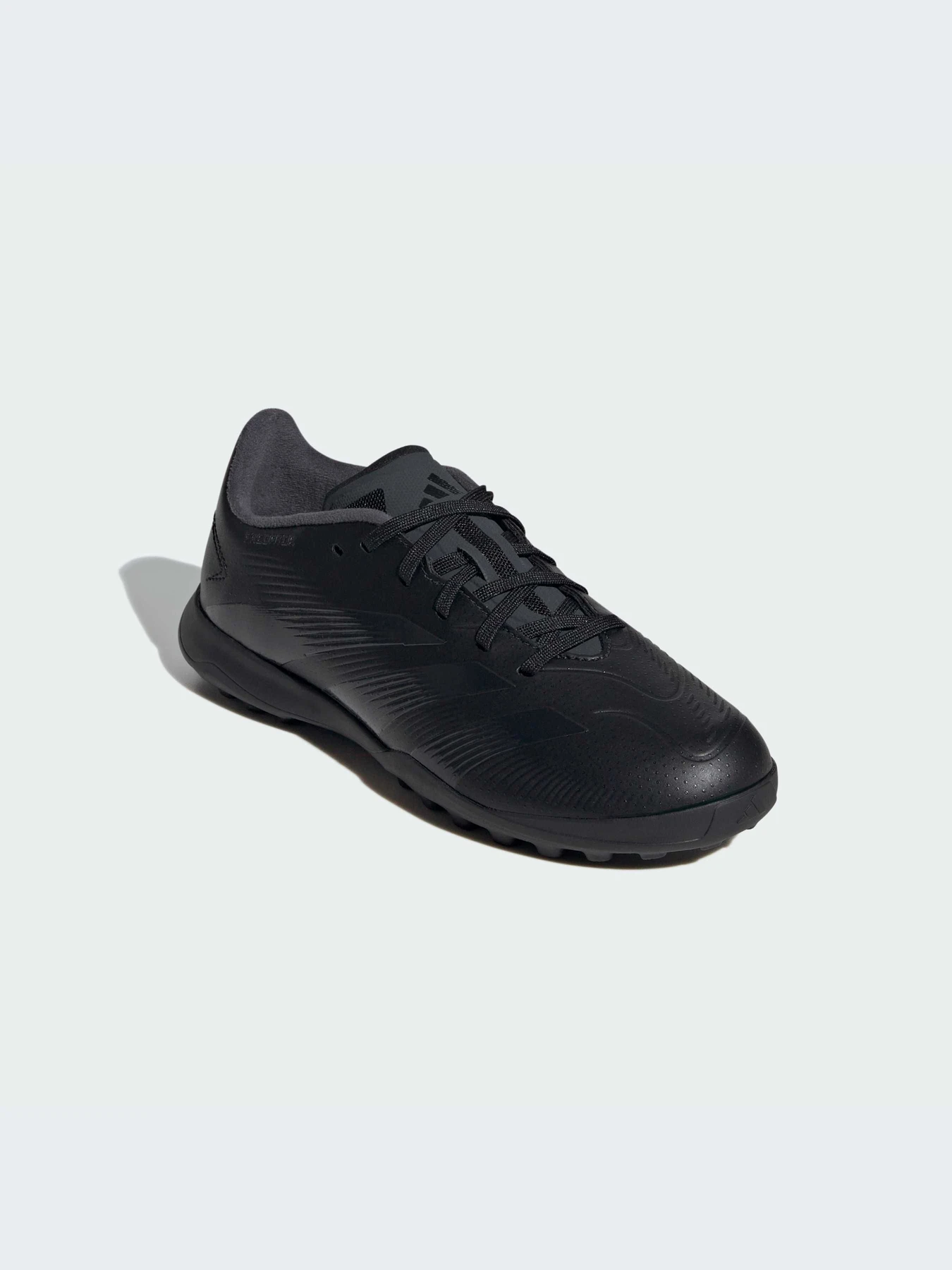 Кроссовки Adidas Predator модель IG5443-KZ Кроссовки Adidas Predator модель IG5443-KZ Фото