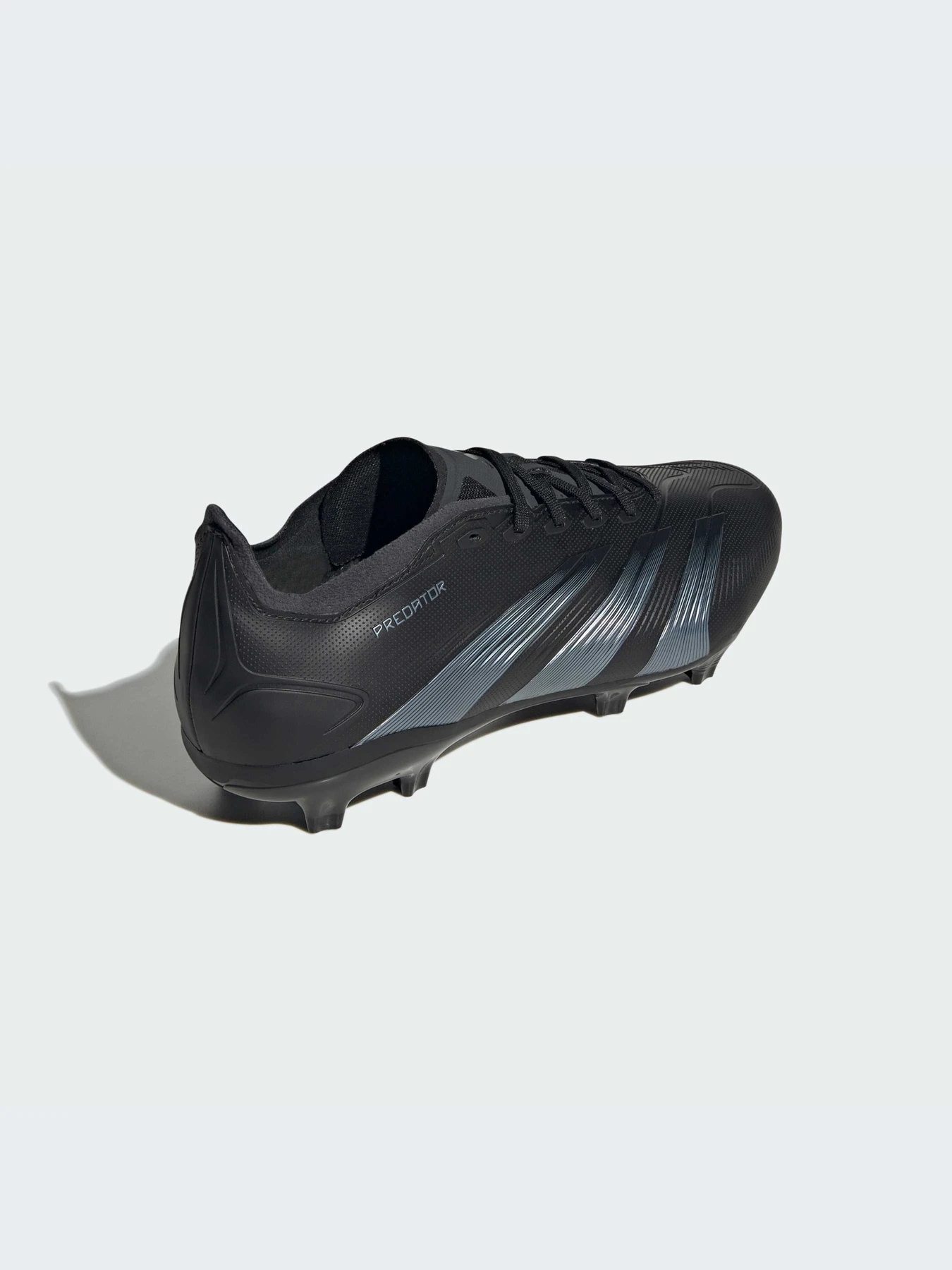 Кроссовки Adidas Predator модель IG7763-KZ Кроссовки Adidas Predator модель IG7763-KZ Фото