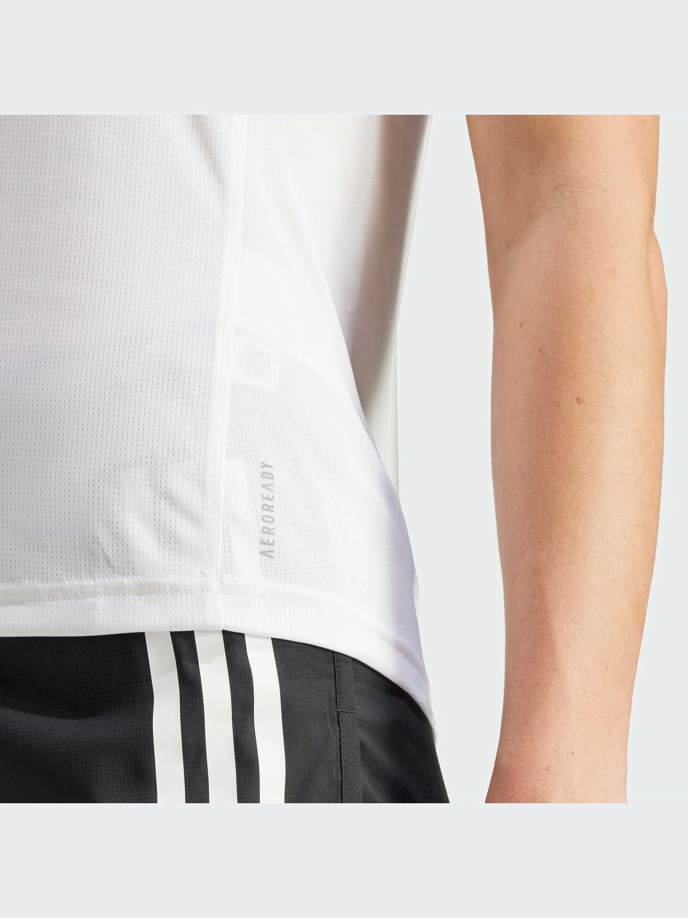 Футболки и поло Adidas модель IN0111-KZ Футболки и поло Adidas модель IN0111-KZ Фото