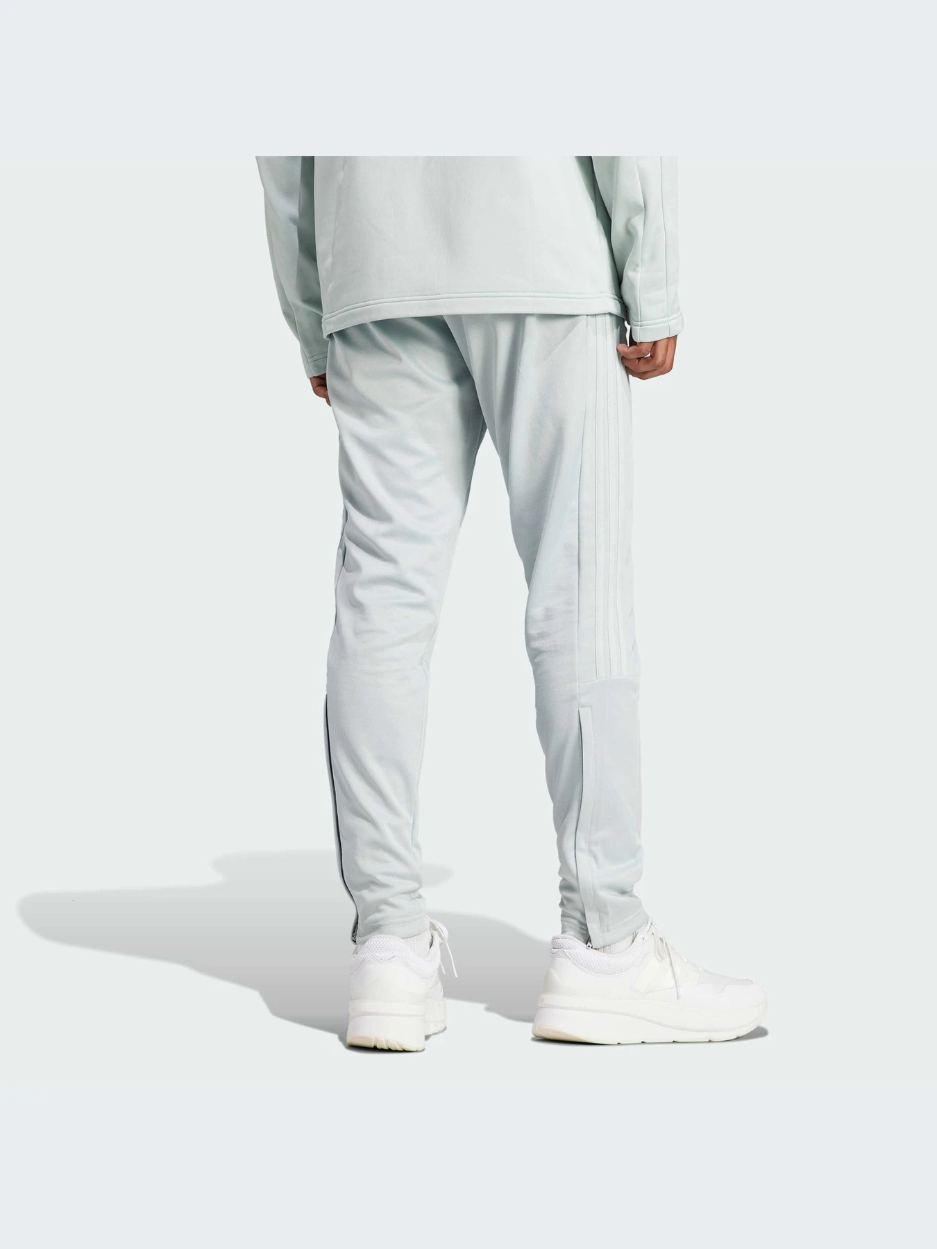 Брюки Adidas Tiro модель IM2937-KZ Брюки Adidas Tiro модель IM2937-KZ Фото
