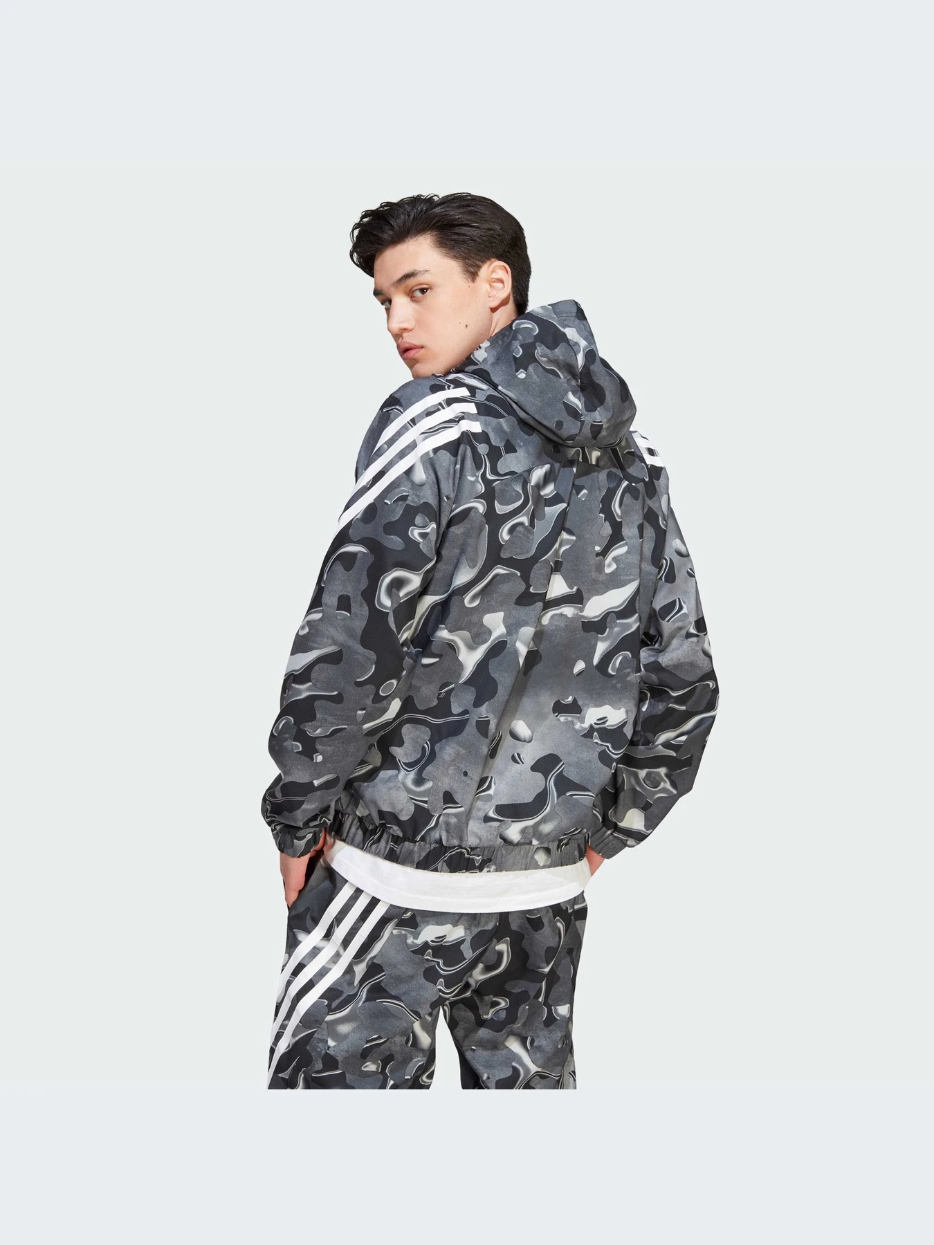 Худи и свитшоты Adidas модель IJ8843-KZ Худи и свитшоты Adidas модель IJ8843-KZ Фото