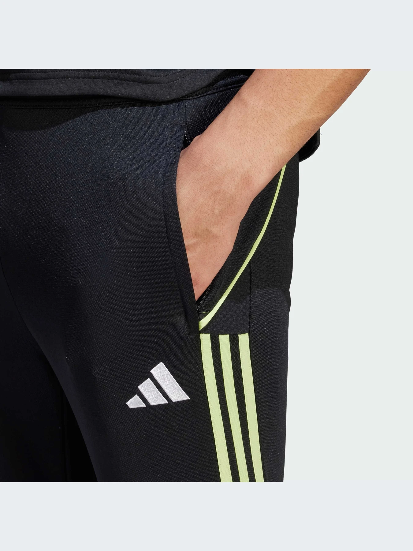 Брюки Adidas Tiro модель IN8174-KZ Брюки Adidas Tiro модель IN8174-KZ Фото