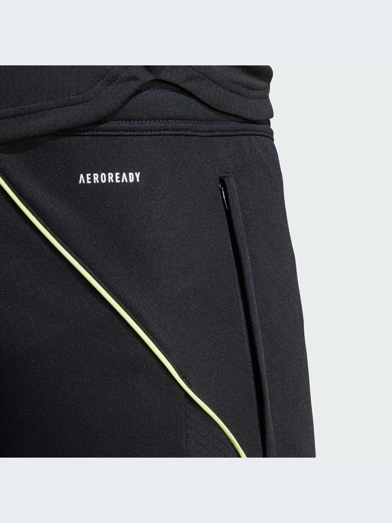Брюки Adidas Tiro модель IN8174-KZ Брюки Adidas Tiro модель IN8174-KZ Фото