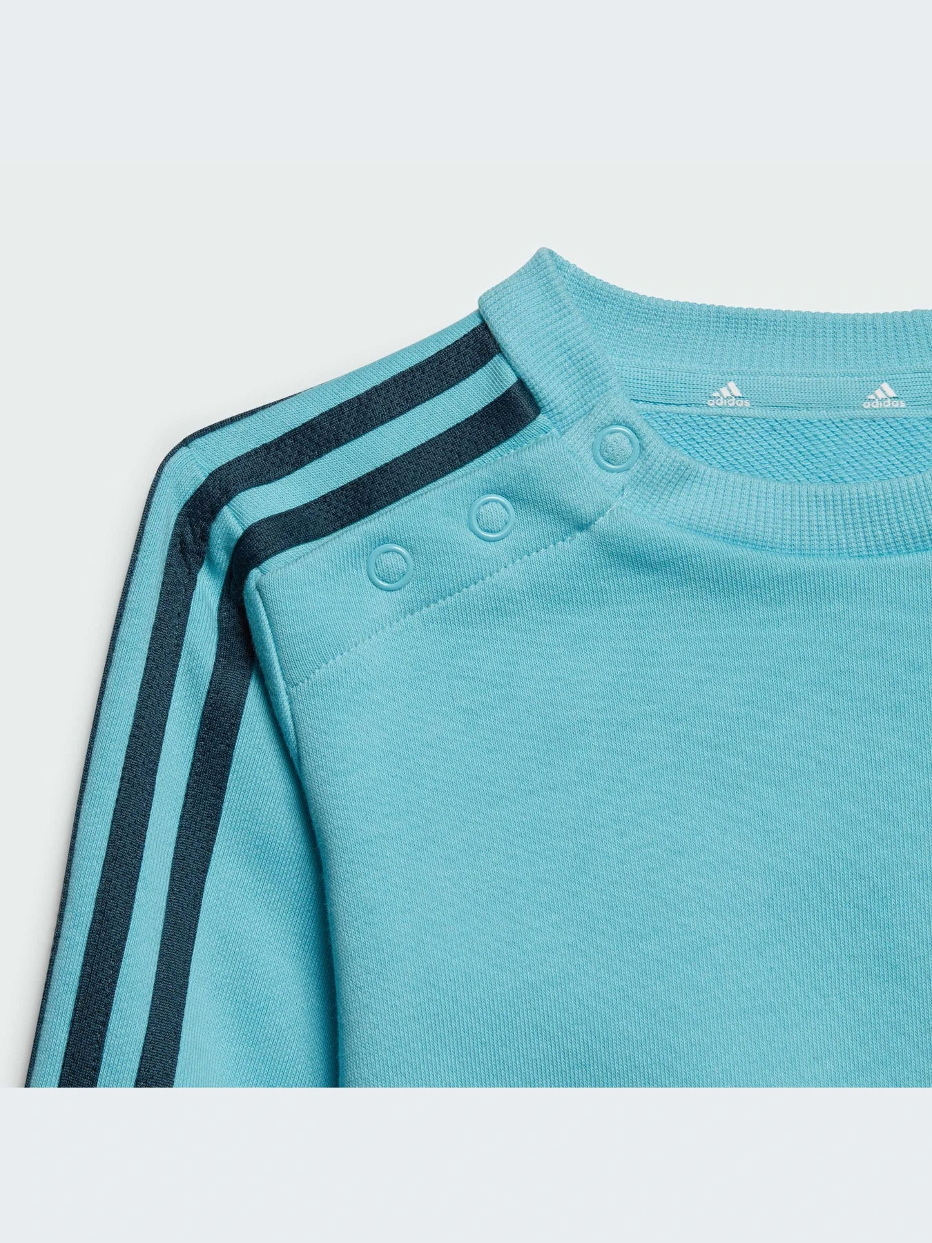 Костюмы Adidas модель IJ6340-KZ Костюмы Adidas модель IJ6340-KZ Фото