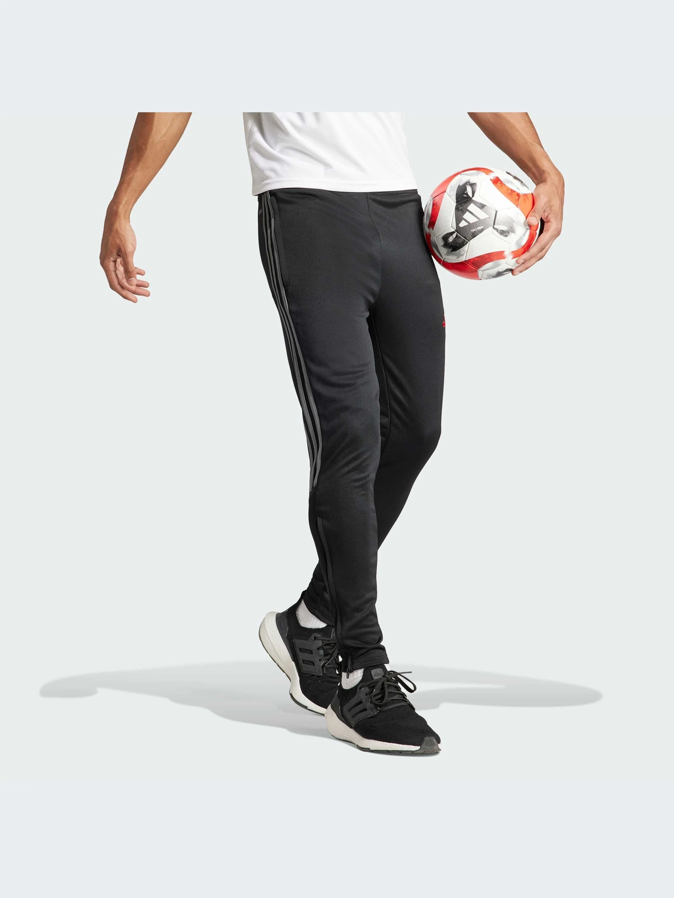 Брюки Adidas Tiro модель IN8186-KZ Брюки Adidas Tiro модель IN8186-KZ Фото