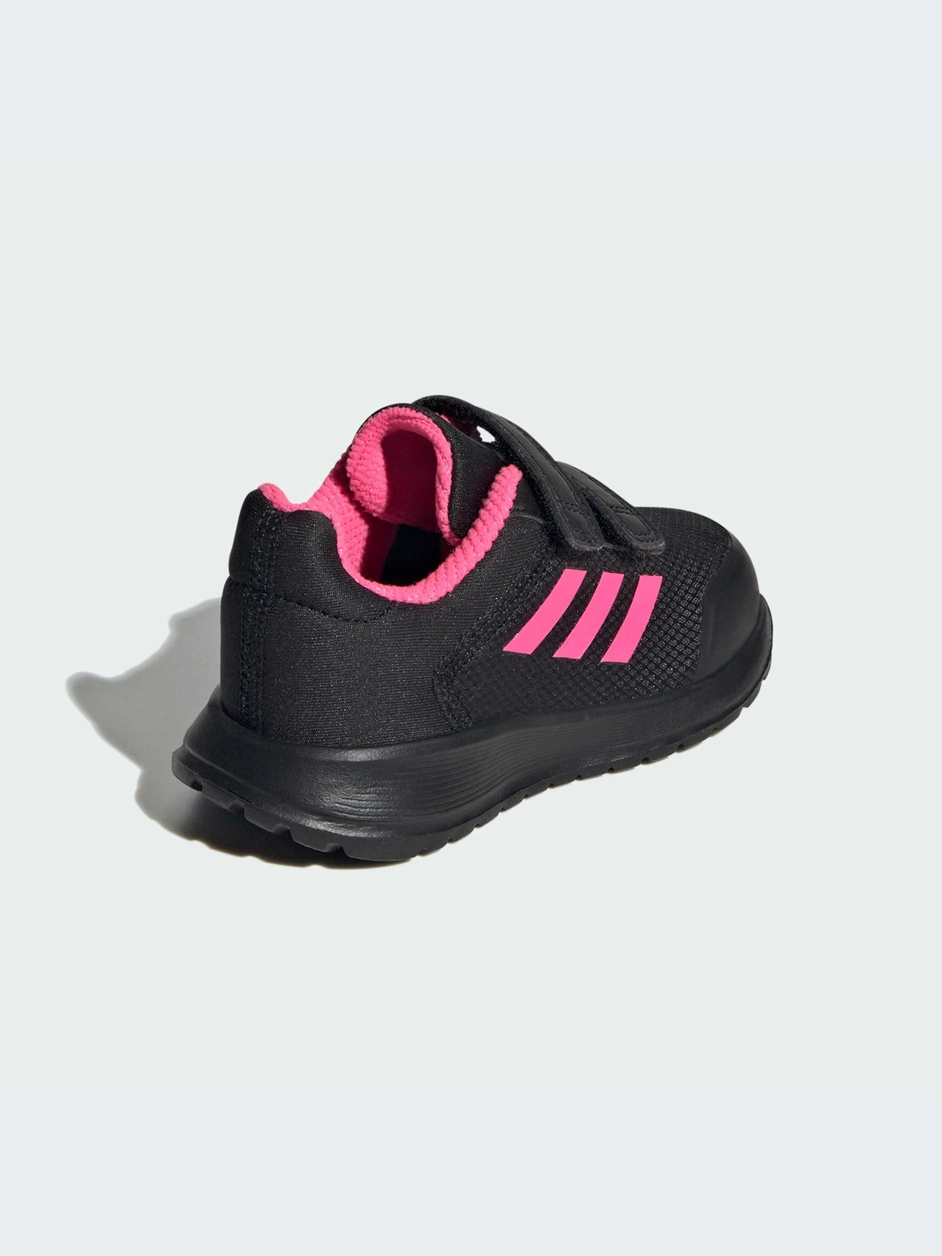 Кроссовки Adidas модель IF0364-KZ Кроссовки Adidas модель IF0364-KZ Фото