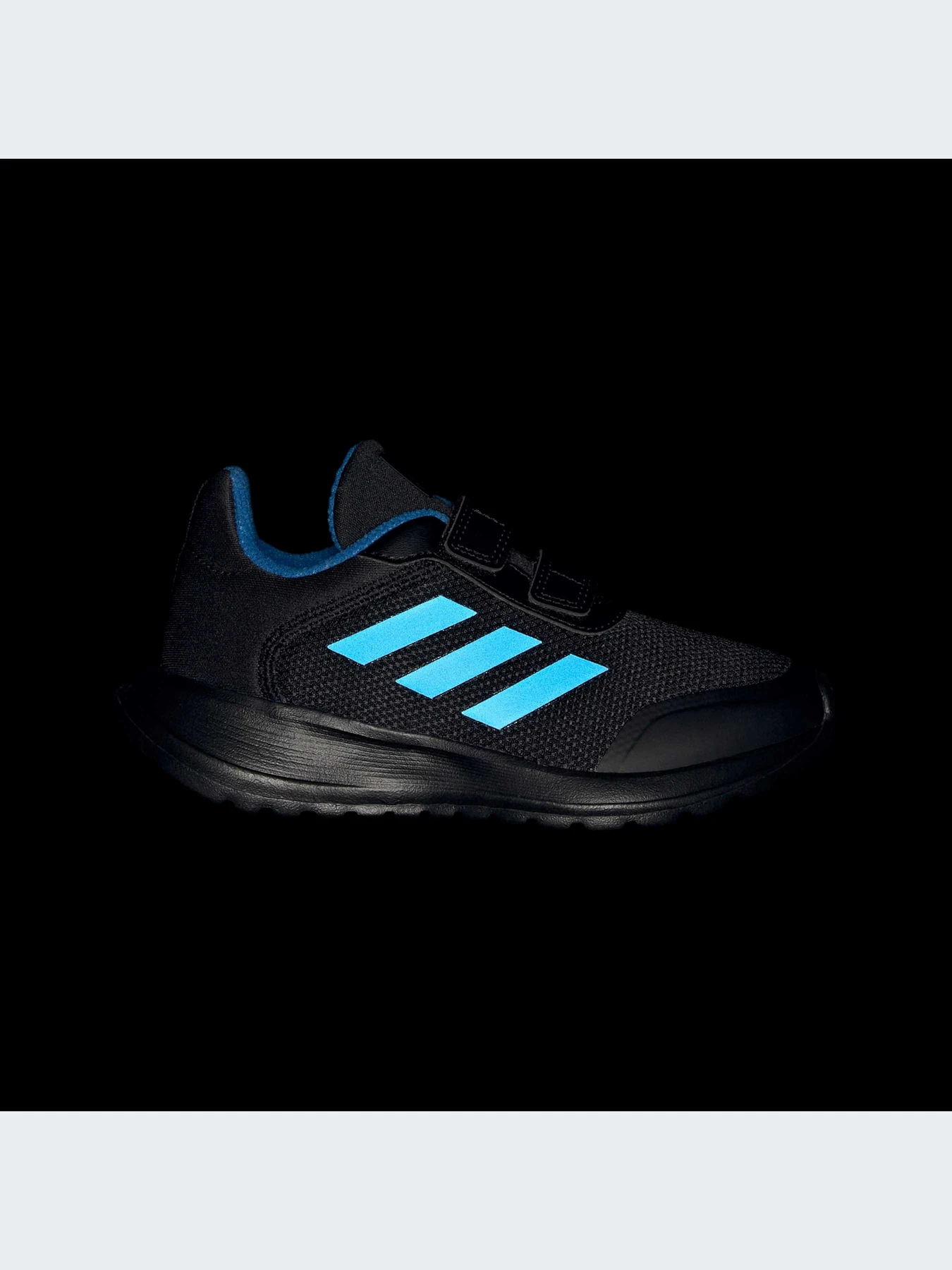 Кроссовки Adidas модель IF0365-KZ Кроссовки Adidas модель IF0365-KZ Фото