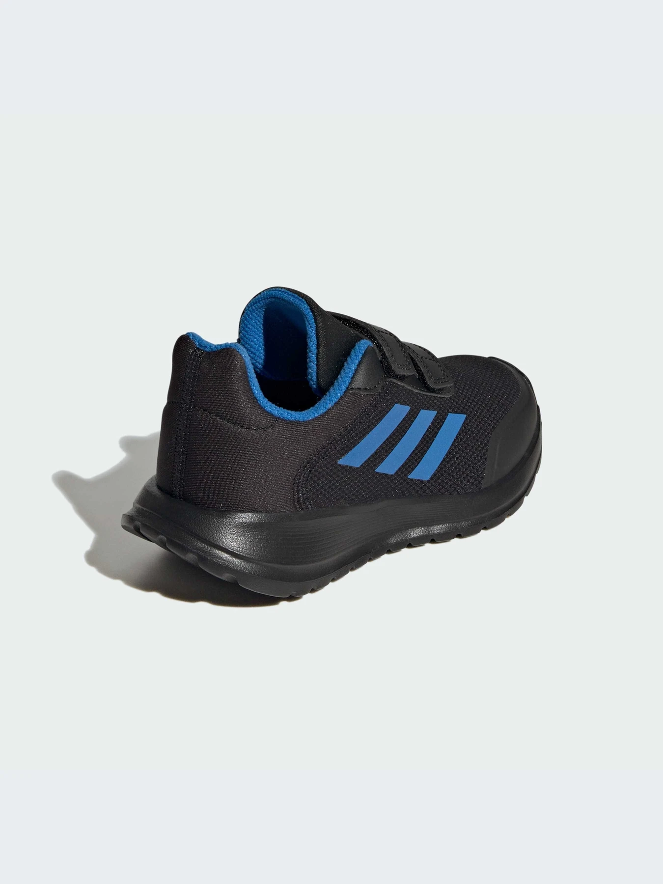 Кроссовки Adidas модель IF0365-KZ Кроссовки Adidas модель IF0365-KZ Фото