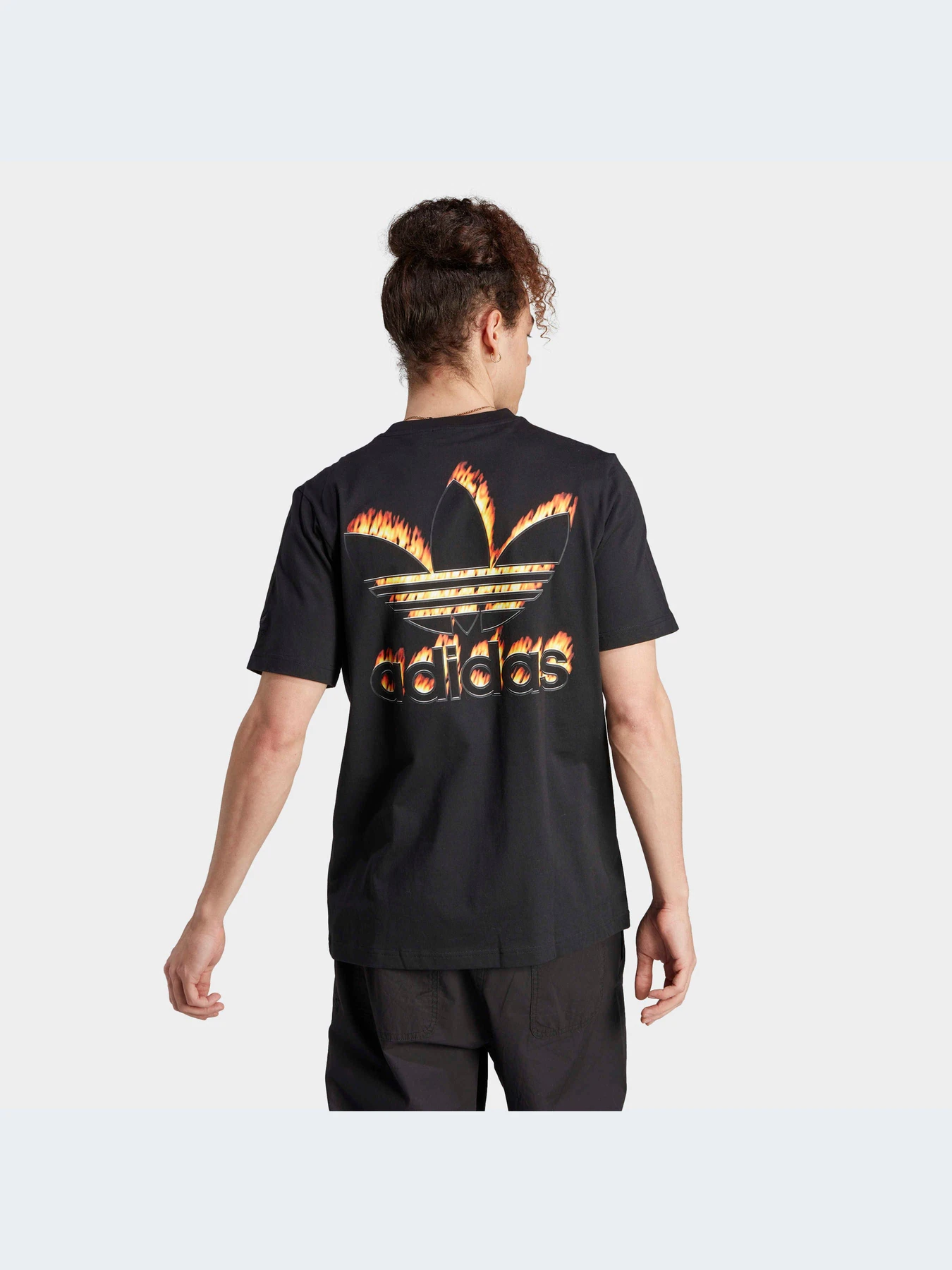 Футболки и поло Adidas Graphics модель IL5199-KZ Футболки и поло Adidas Graphics модель IL5199-KZ Фото