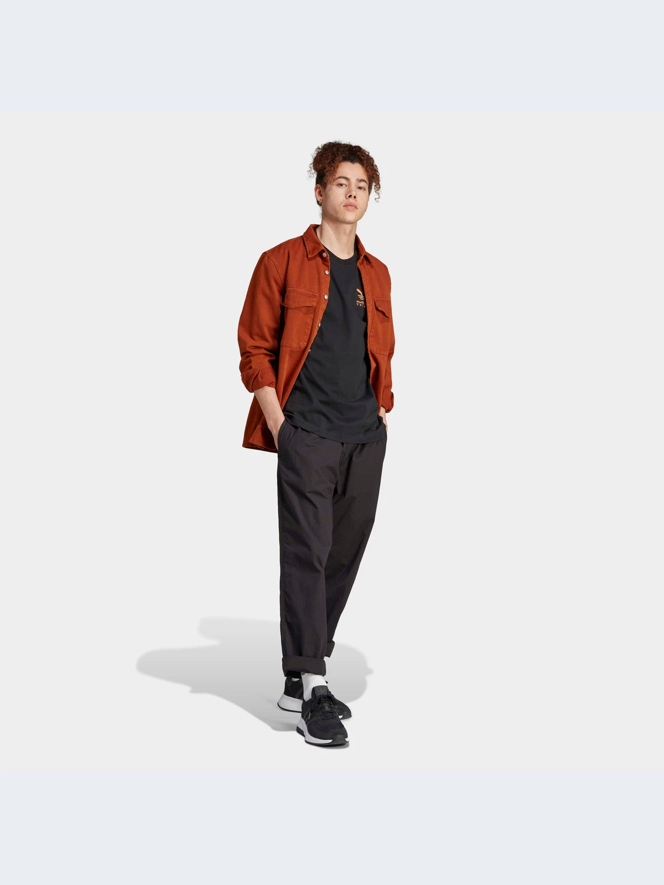 Футболки и поло Adidas Graphics модель IL5199-KZ Футболки и поло Adidas Graphics модель IL5199-KZ Фото
