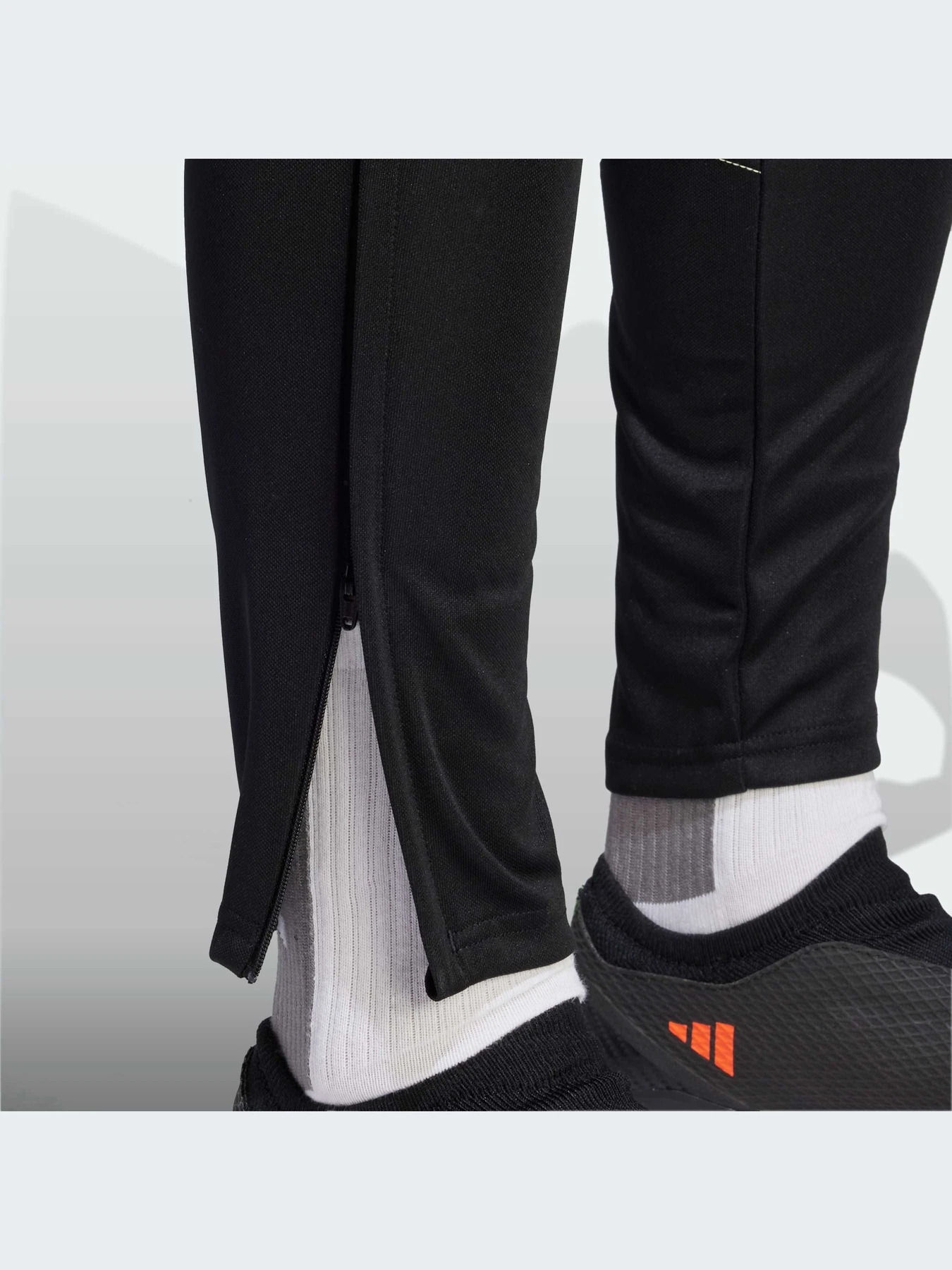 Брюки Adidas Tiro модель IL9547-KZ Брюки Adidas Tiro модель IL9547-KZ Фото