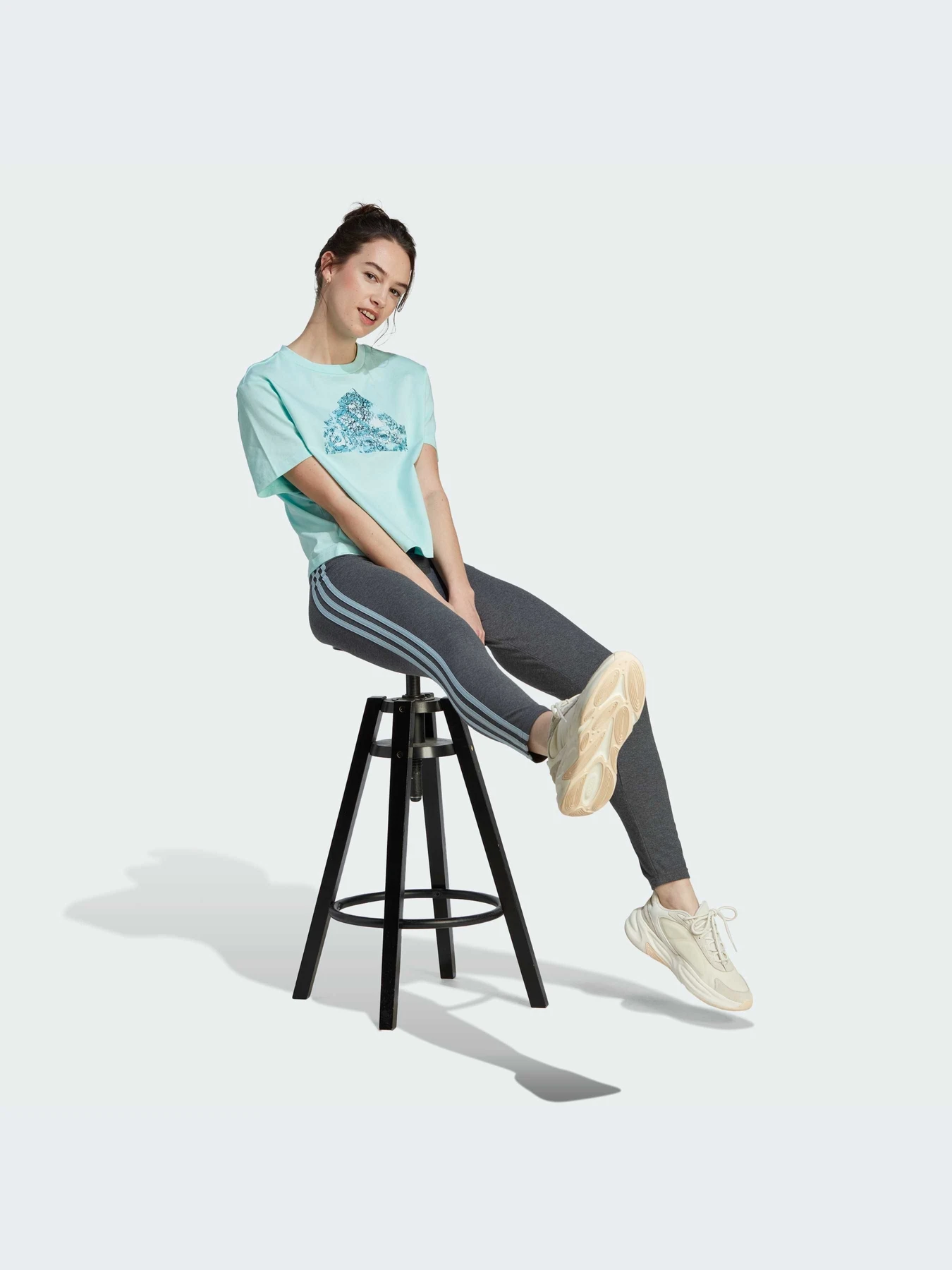 Брюки Adidas модель IL3310-KZ Брюки Adidas модель IL3310-KZ Фото