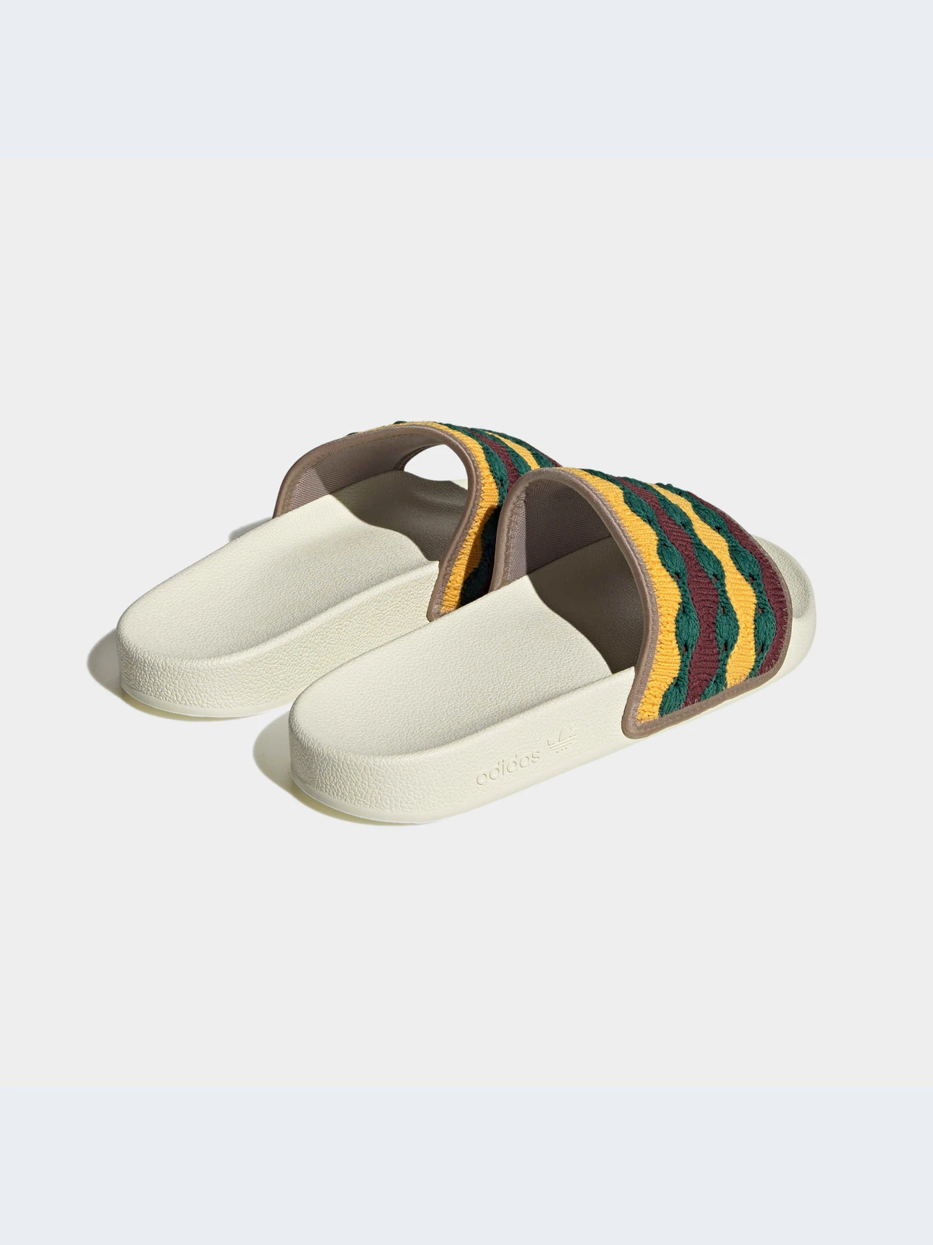 Шлёпанцы Adidas Adilette модель FZ6456-KZ Шлёпанцы Adidas Adilette модель FZ6456-KZ Фото