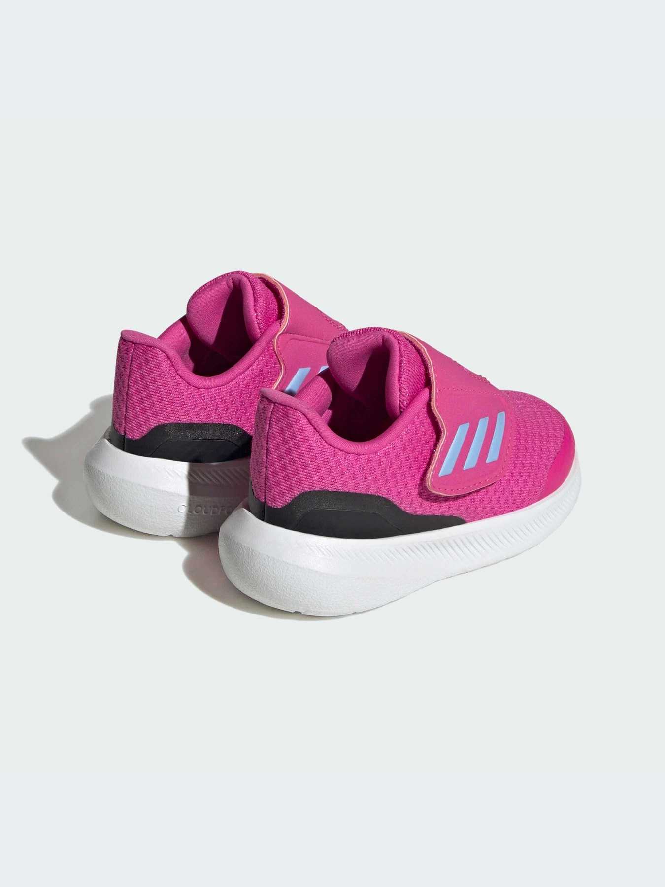 Кроссовки Adidas модель HP5860-KZ Кроссовки Adidas модель HP5860-KZ Фото
