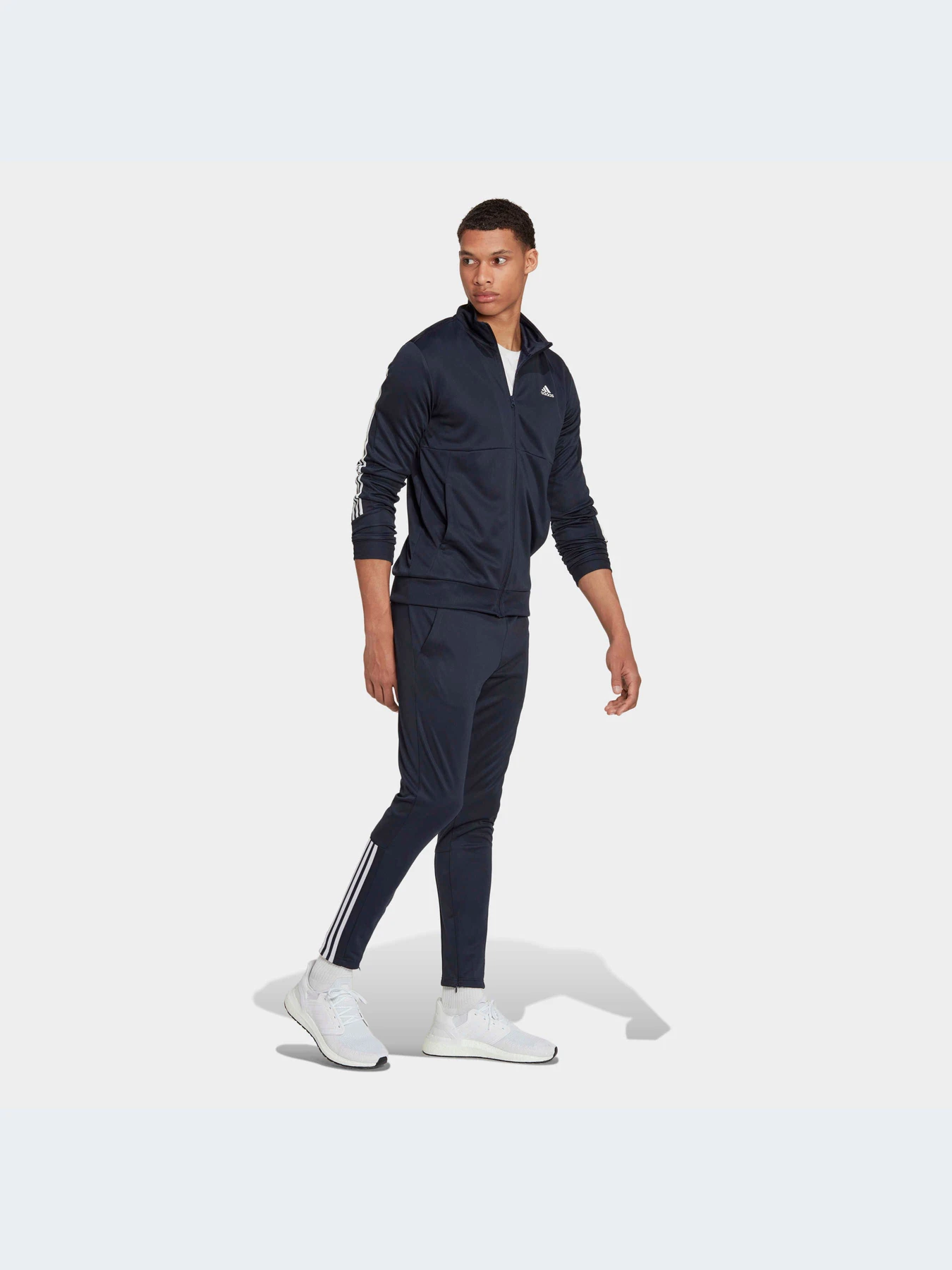 Костюмы Adidas модель HK4467-KZ Костюмы Adidas модель HK4467-KZ Фото