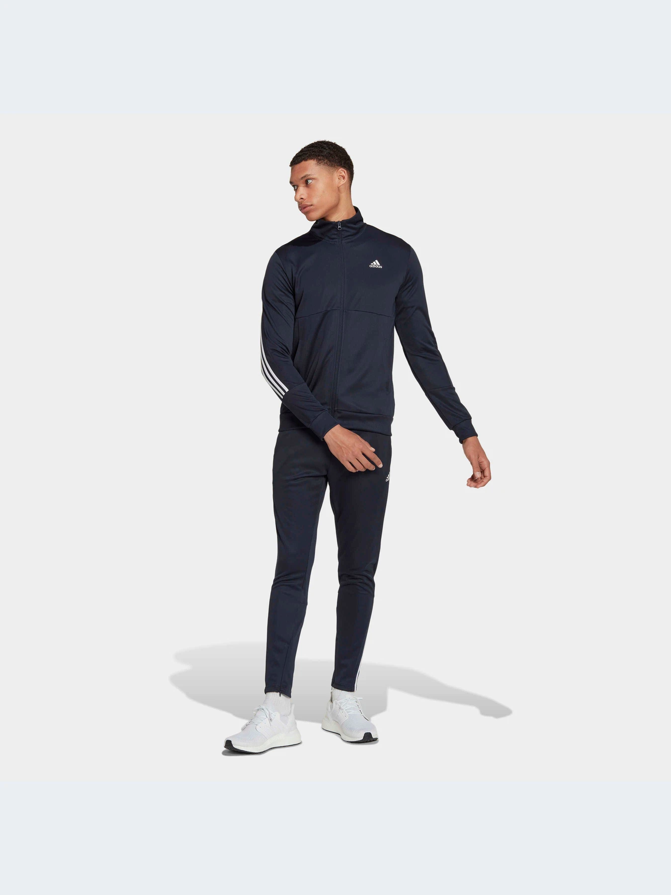 Костюмы Adidas модель HK4467-KZ Костюмы Adidas модель HK4467-KZ Фото