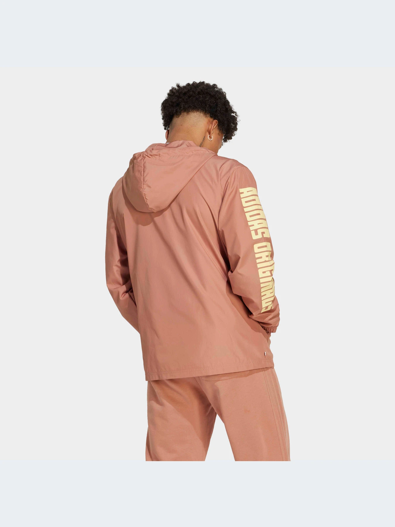 Куртки и дубленки Adidas модель IC8868-KZ Куртки и дубленки Adidas модель IC8868-KZ Фото