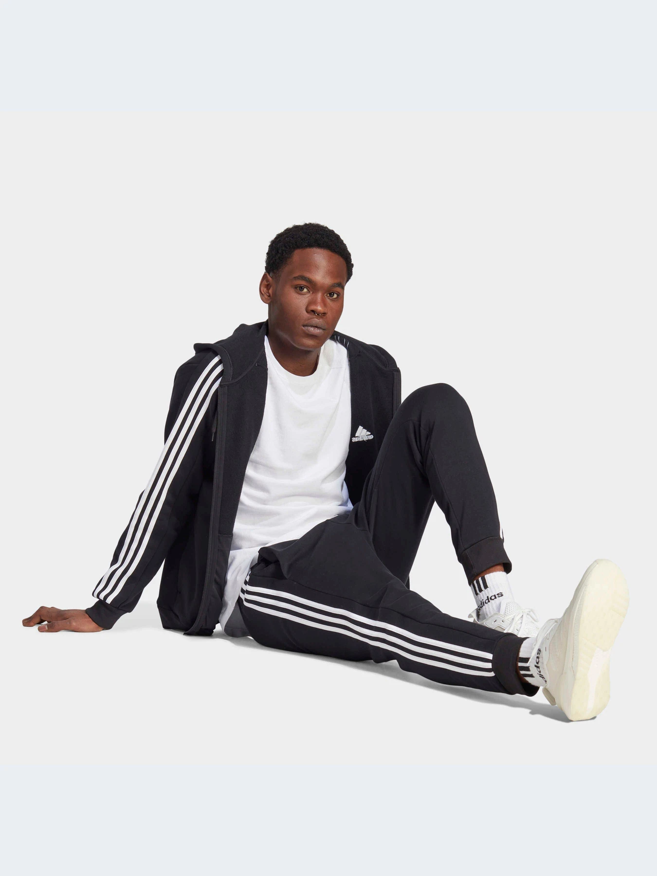 Худи и свитшоты Adidas модель IB4029-KZ Худи и свитшоты Adidas модель IB4029-KZ Фото