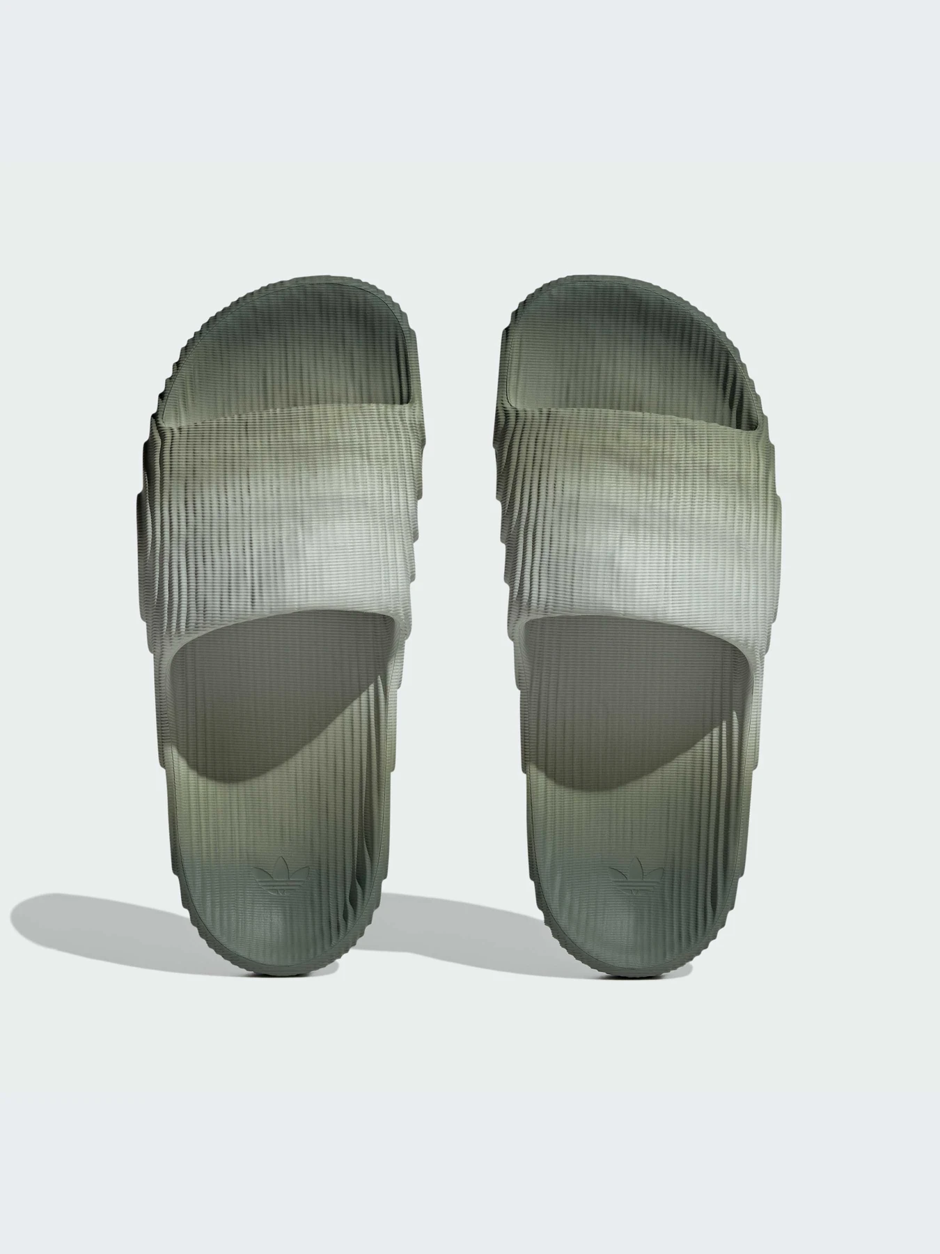 Шлёпанцы Adidas Adilette модель IG7494-KZ Шлёпанцы Adidas Adilette модель IG7494-KZ Фото