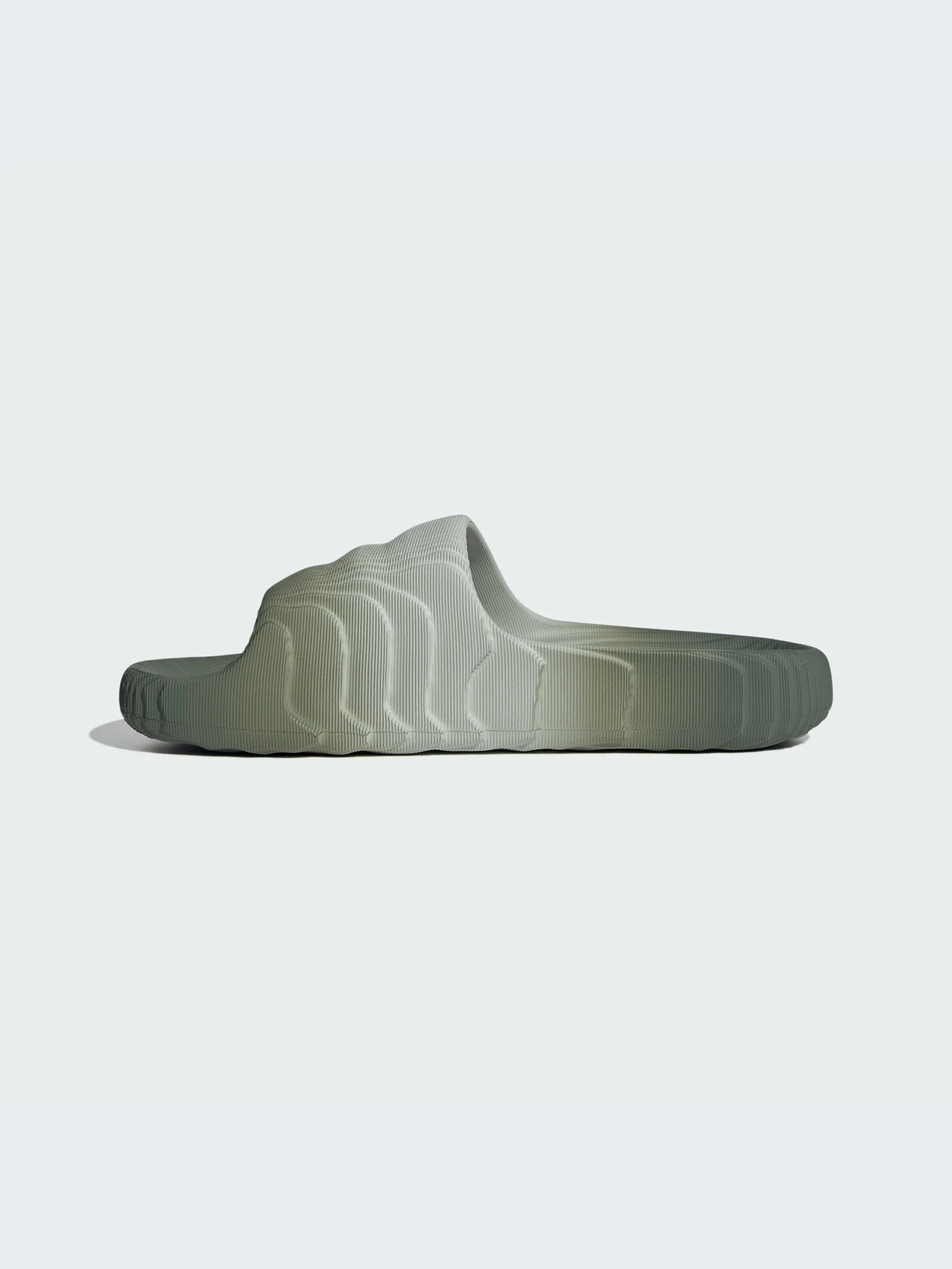 Шлёпанцы Adidas Adilette модель IG7494-KZ Шлёпанцы Adidas Adilette модель IG7494-KZ Фото