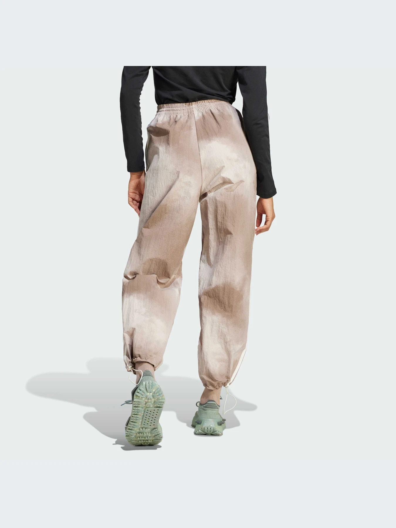 Спортивная одежда Adidas модель II5652-KZ Спортивная одежда Adidas модель II5652-KZ Фото