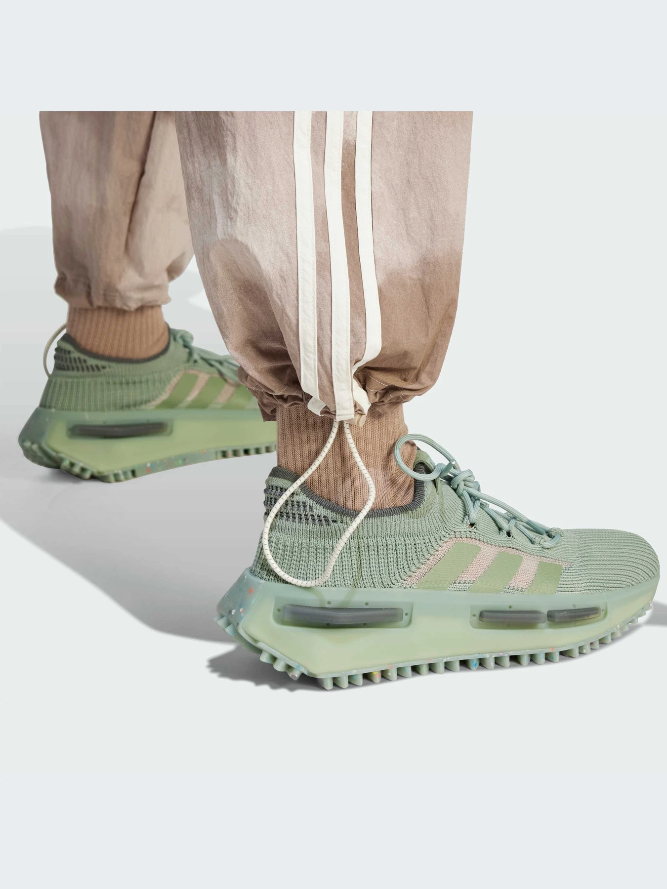 Спортивная одежда Adidas модель II5652-KZ Спортивная одежда Adidas модель II5652-KZ Фото