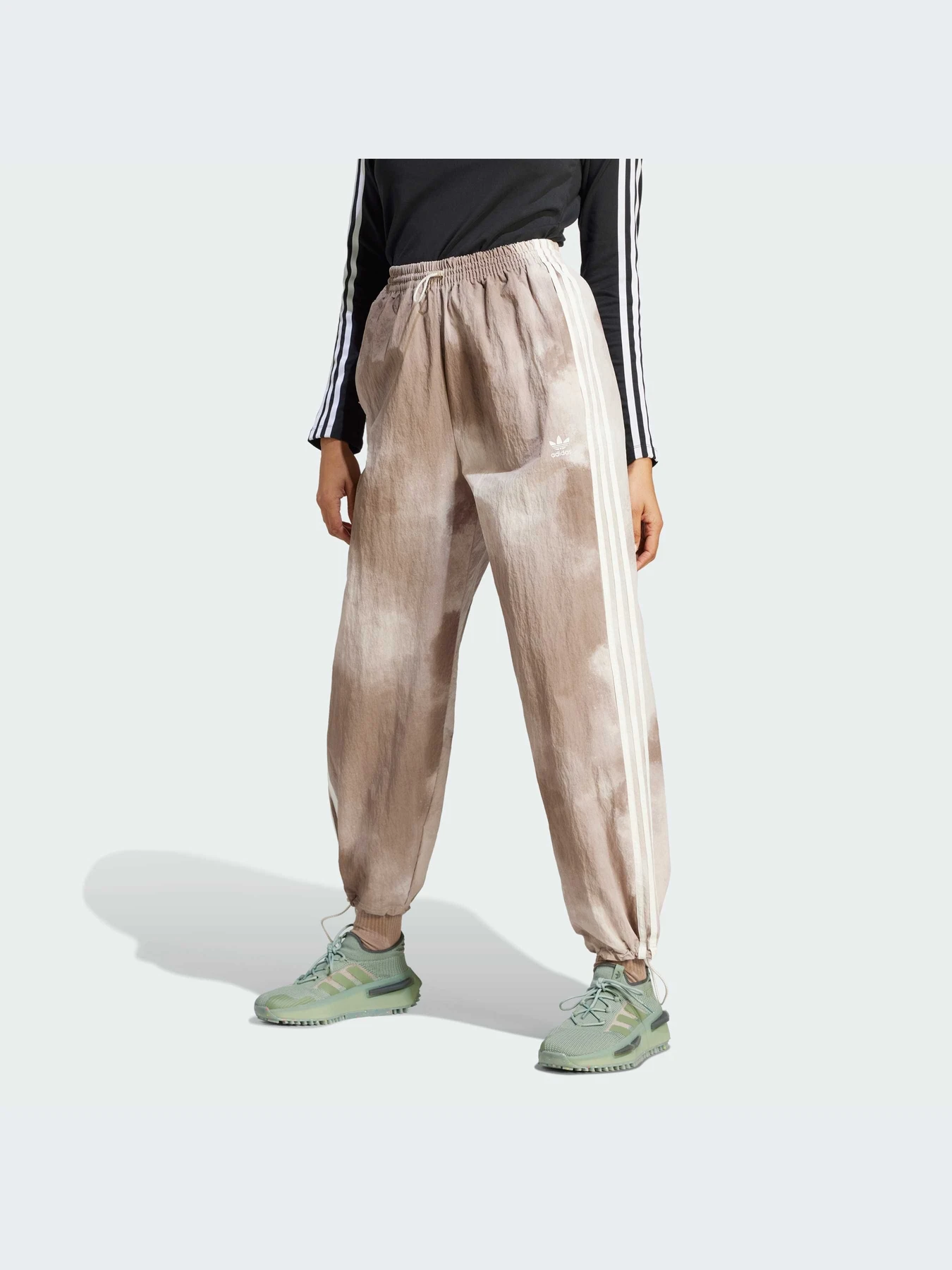 Спортивная одежда Adidas модель II5652-KZ Спортивная одежда Adidas модель II5652-KZ Фото
