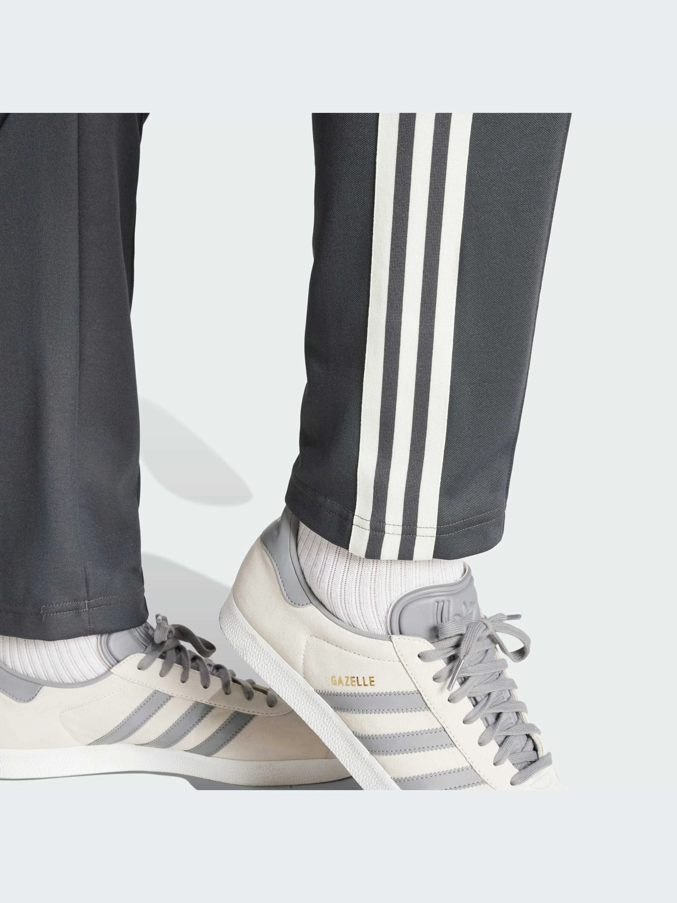 Брюки Adidas модель IU2101-KZ Брюки Adidas модель IU2101-KZ Фото