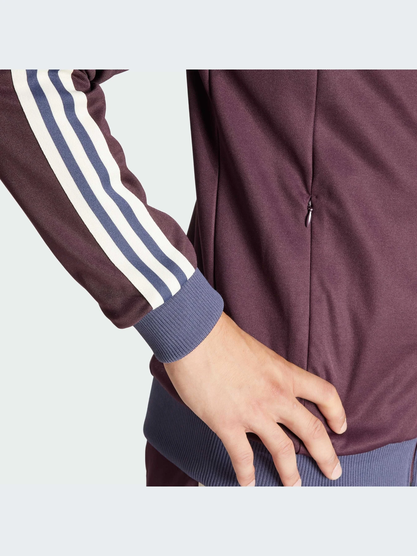 Худи и свитшоты Adidas модель IU2136-KZ Худи и свитшоты Adidas модель IU2136-KZ Фото